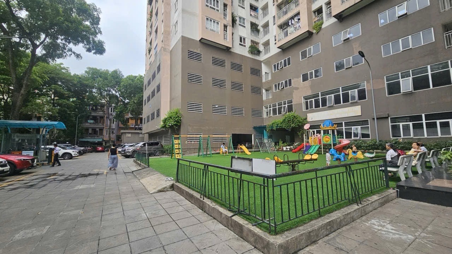 Bán nhà Định Công - diện tích 53m2 2 tầng - Shophouse đẹp, giá 7,7 tỷ