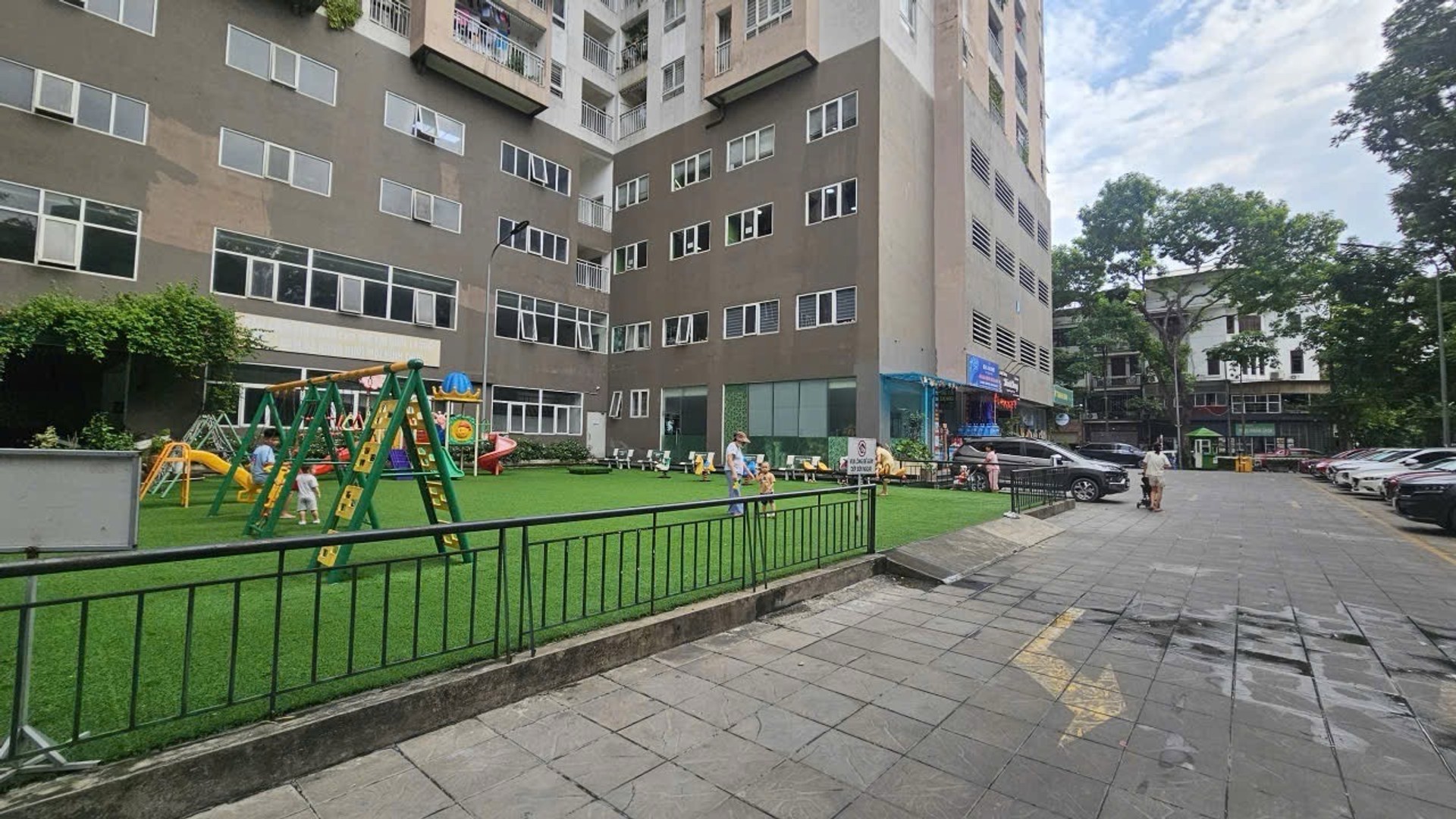 Bán nhà Định Công - diện tích 53m2 2 tầng - Shophouse đẹp, giá 7,7 tỷ