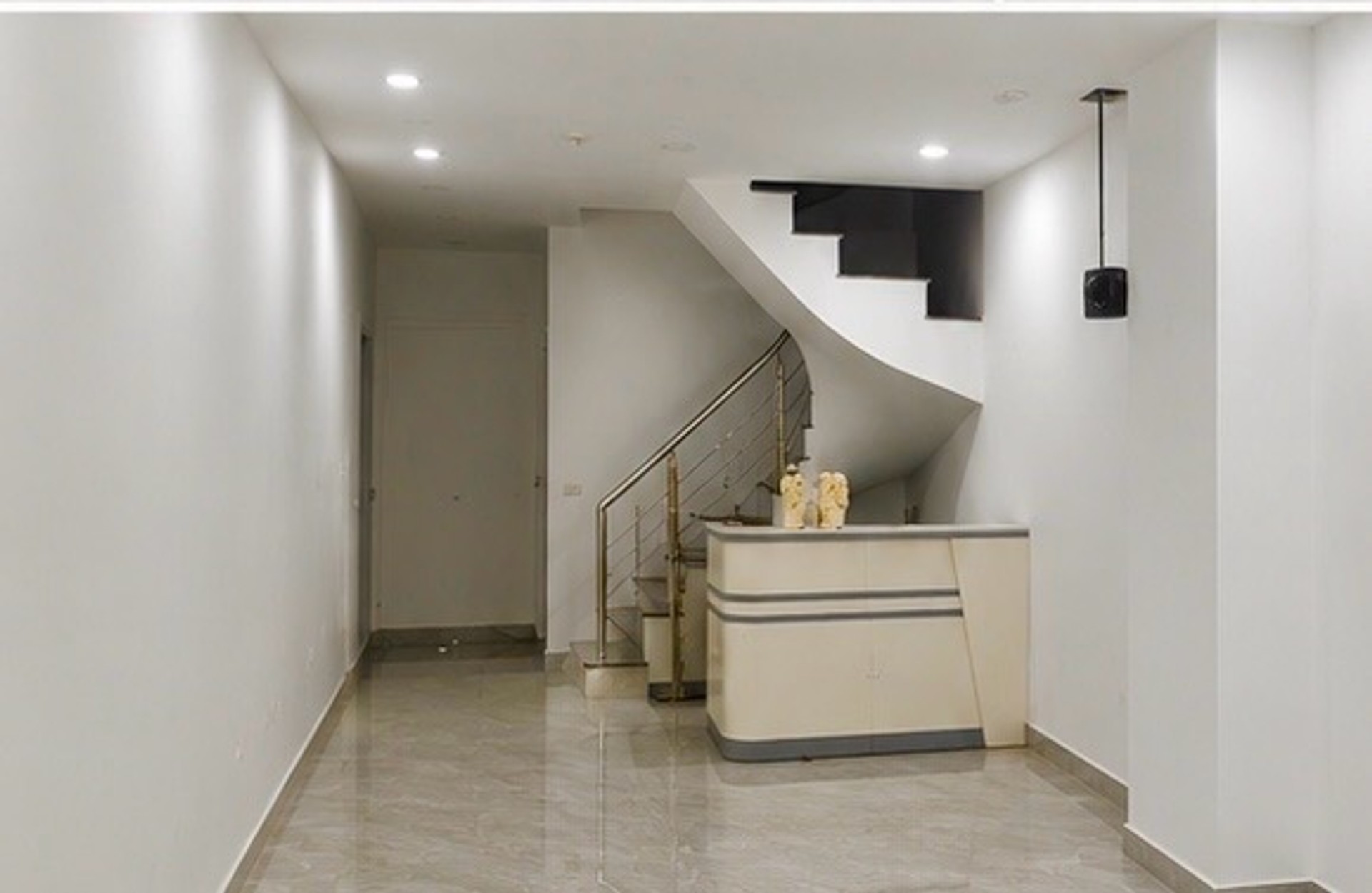 Bán nhà Định Công - diện tích 53m2 2 tầng - Shophouse đẹp, giá 7,7 tỷ