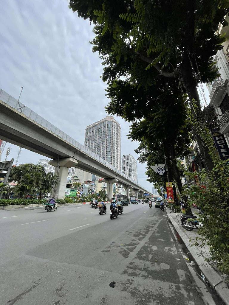 Bán nhà Nguyễn Trãi - diện tích 56m2 4 tầng - Mặt phố kinh doanh khủng khiếp - giá 42 tỷ