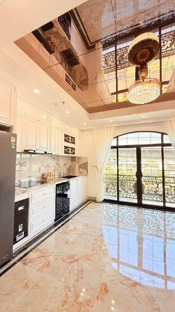 Bán nhà Đại La - diện tích 40m2 7 tầng - mặt tiền 5m - giá 29,6 tỷ