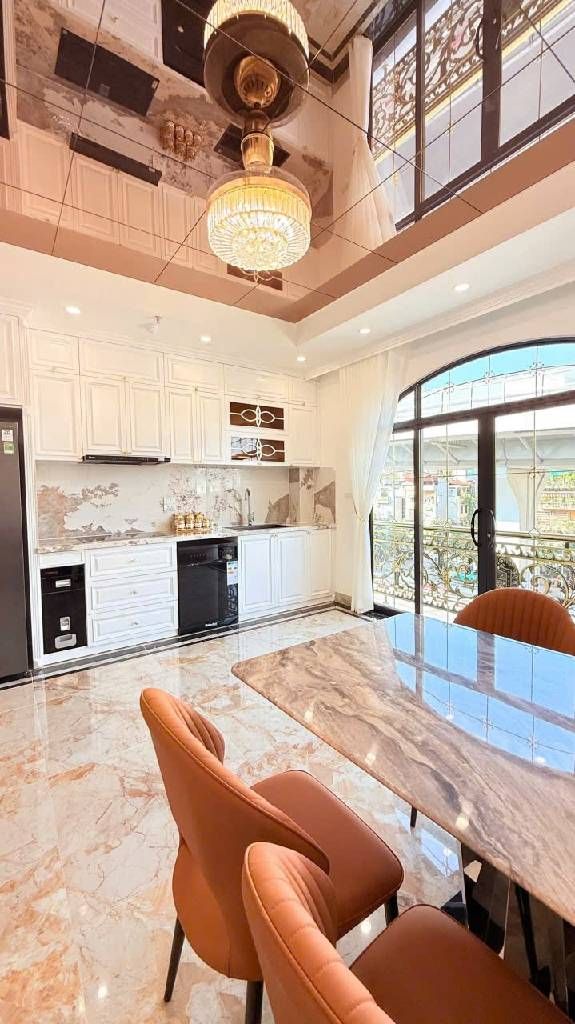 Bán nhà Đại La - diện tích 40m2 7 tầng - mặt tiền 5m - giá 29,6 tỷ