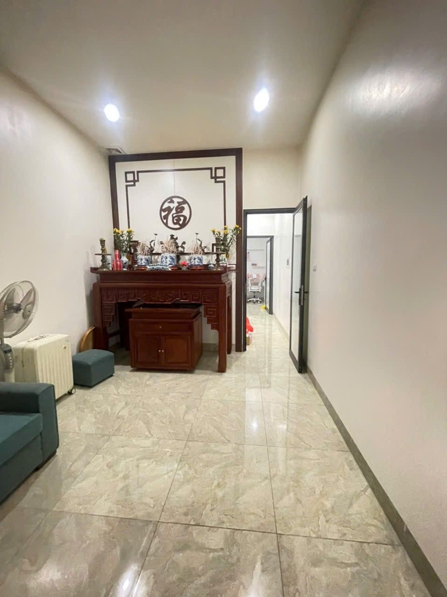 Bán nhà Hai Bà Trưng - diện tích 41m2 3 tầng - Nhà gần phố, ngõ nông thoáng - giá 9,5 tỷ