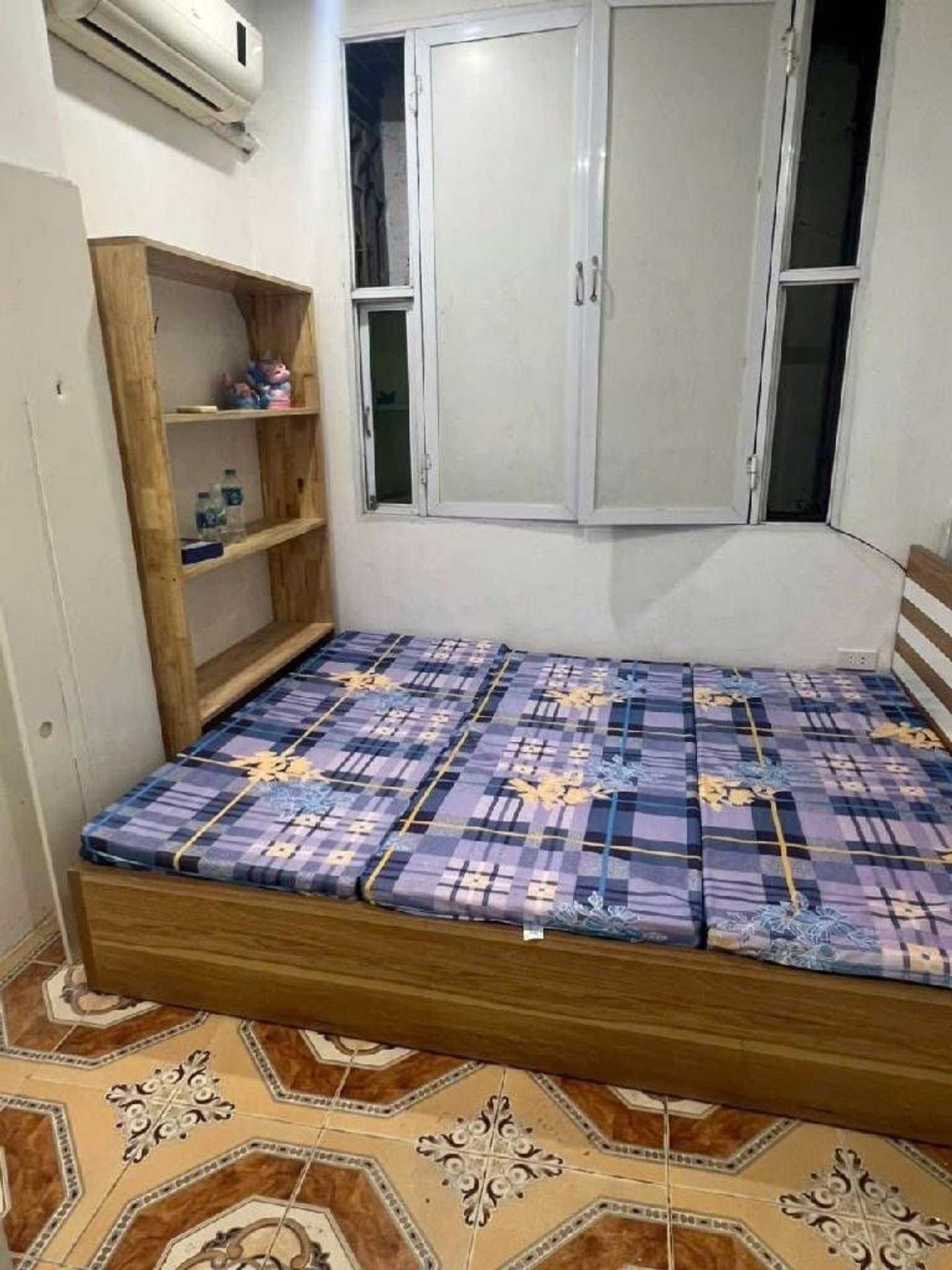 Bán nhà Tân Mai - diện tích 15m2 5 tầng - ô tô đỗ cổng - giá 2,55 tỷ