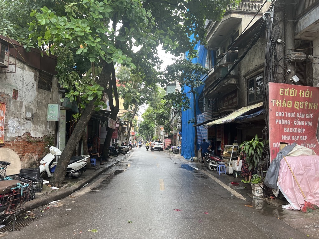 Bán nhà Giáp Nhị - diện tích 86m2 2 tầng - ô tô tránh - giá 27,5 tỷ