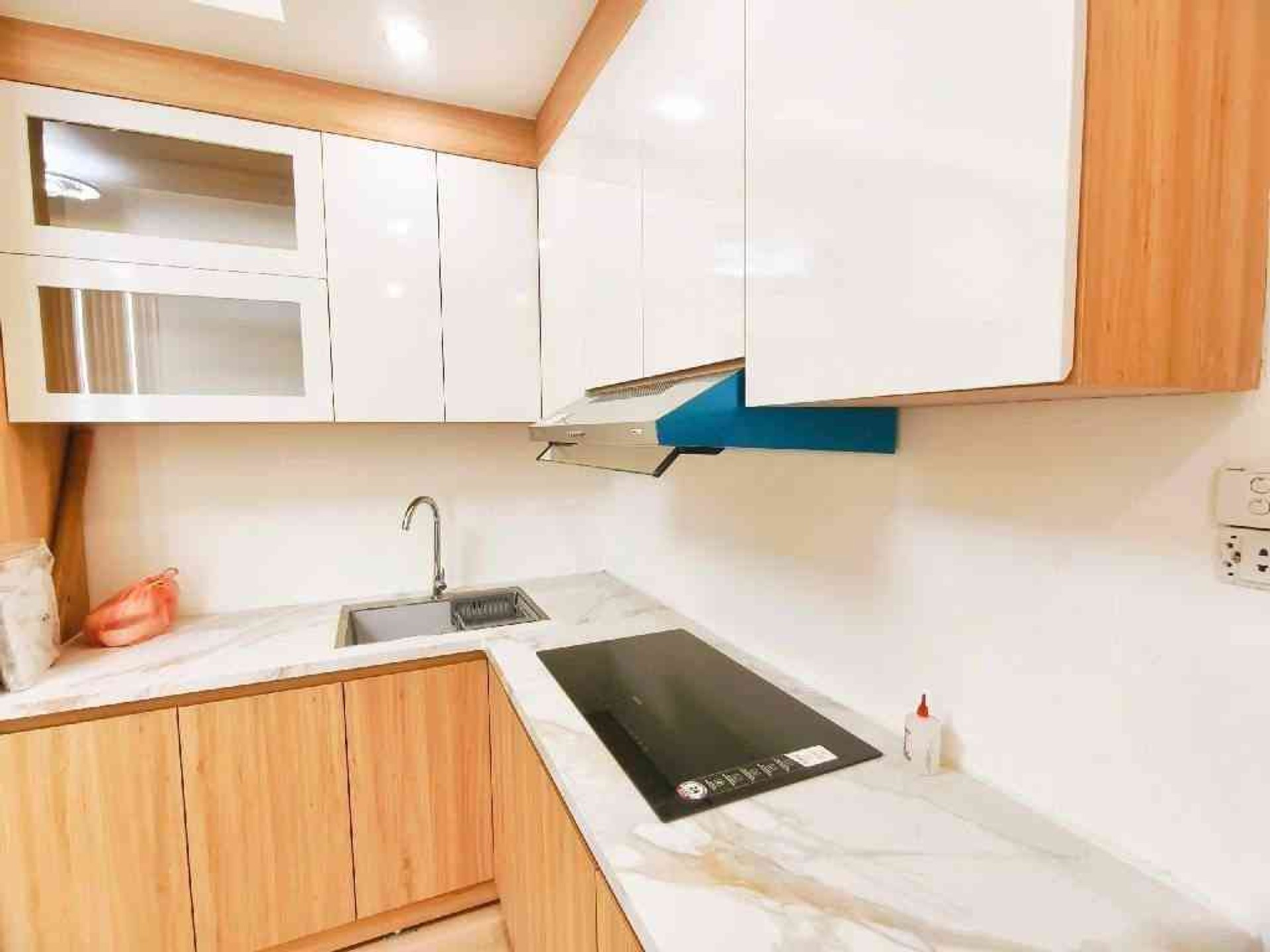 Bán nhà 8/3 - diện tích 19m2 2 tầng - Ô TÔ ĐỖ - giá 2,8 tỷ