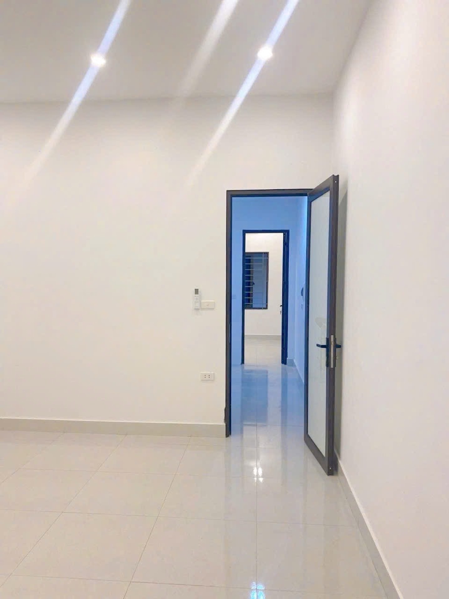 Bán nhà Định Công Thượng - diện tích 46m2 2 tầng - Nhà mặt ngõ kinh doanh online - giá 3,5 tỷ