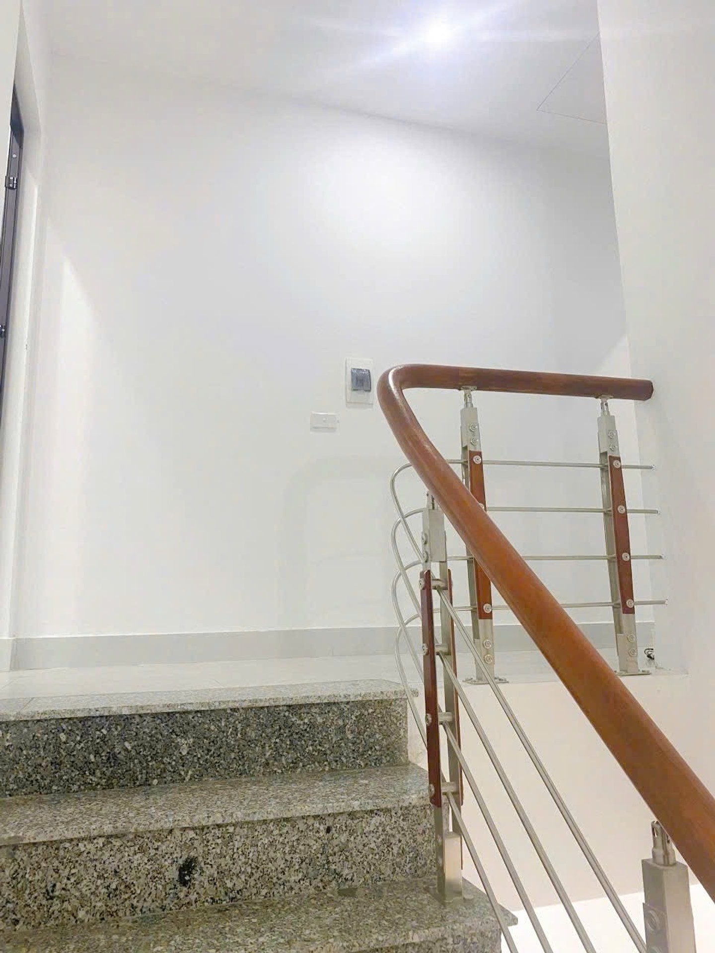 Bán nhà Định Công Thượng - diện tích 46m2 2 tầng - Nhà mặt ngõ kinh doanh online - giá 3,5 tỷ