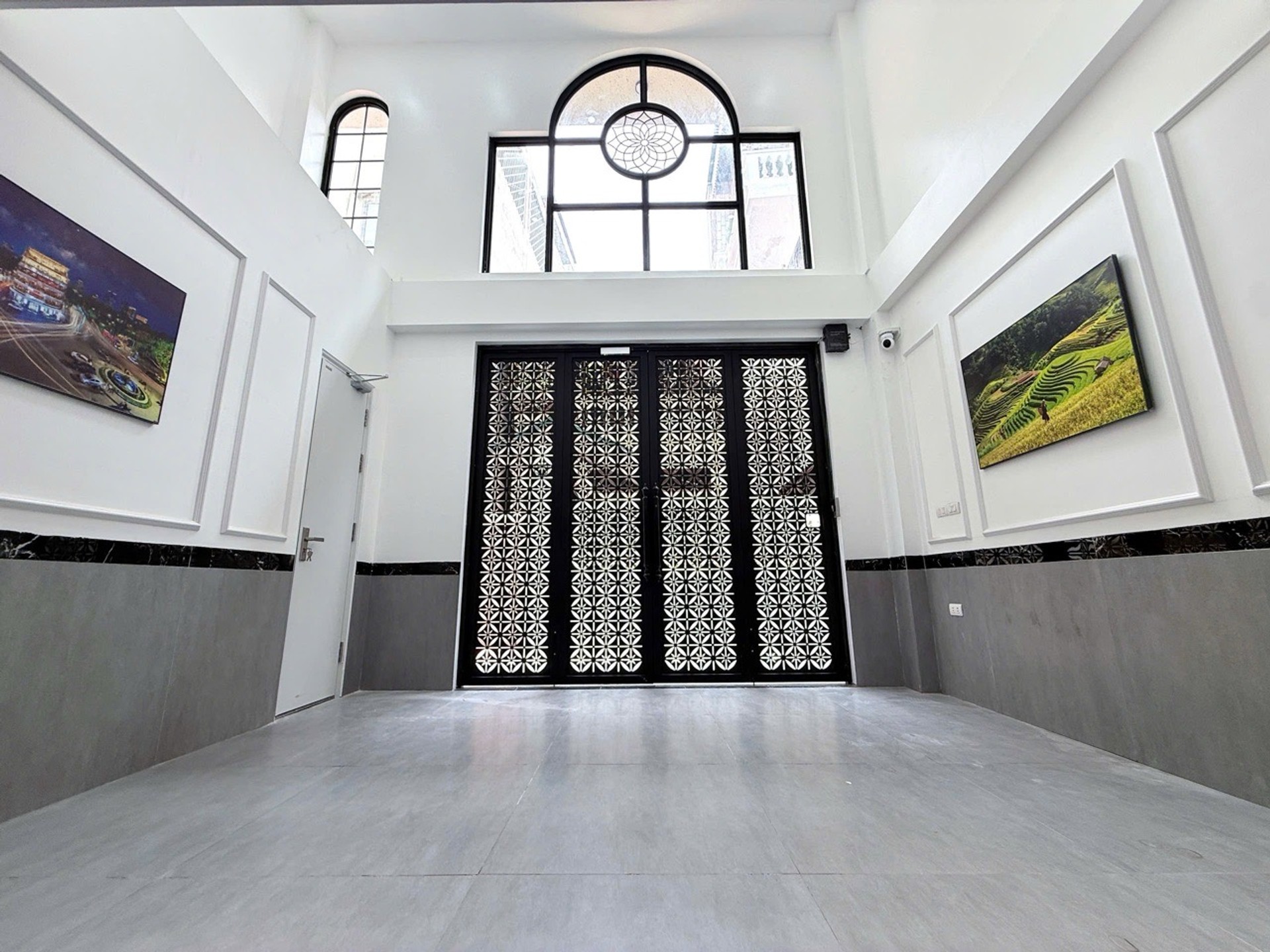 Bán nhà Trương Định - diện tích 61m2 7 tầng - Thang máy, ô tô tránh - giá 17,7 tỷ