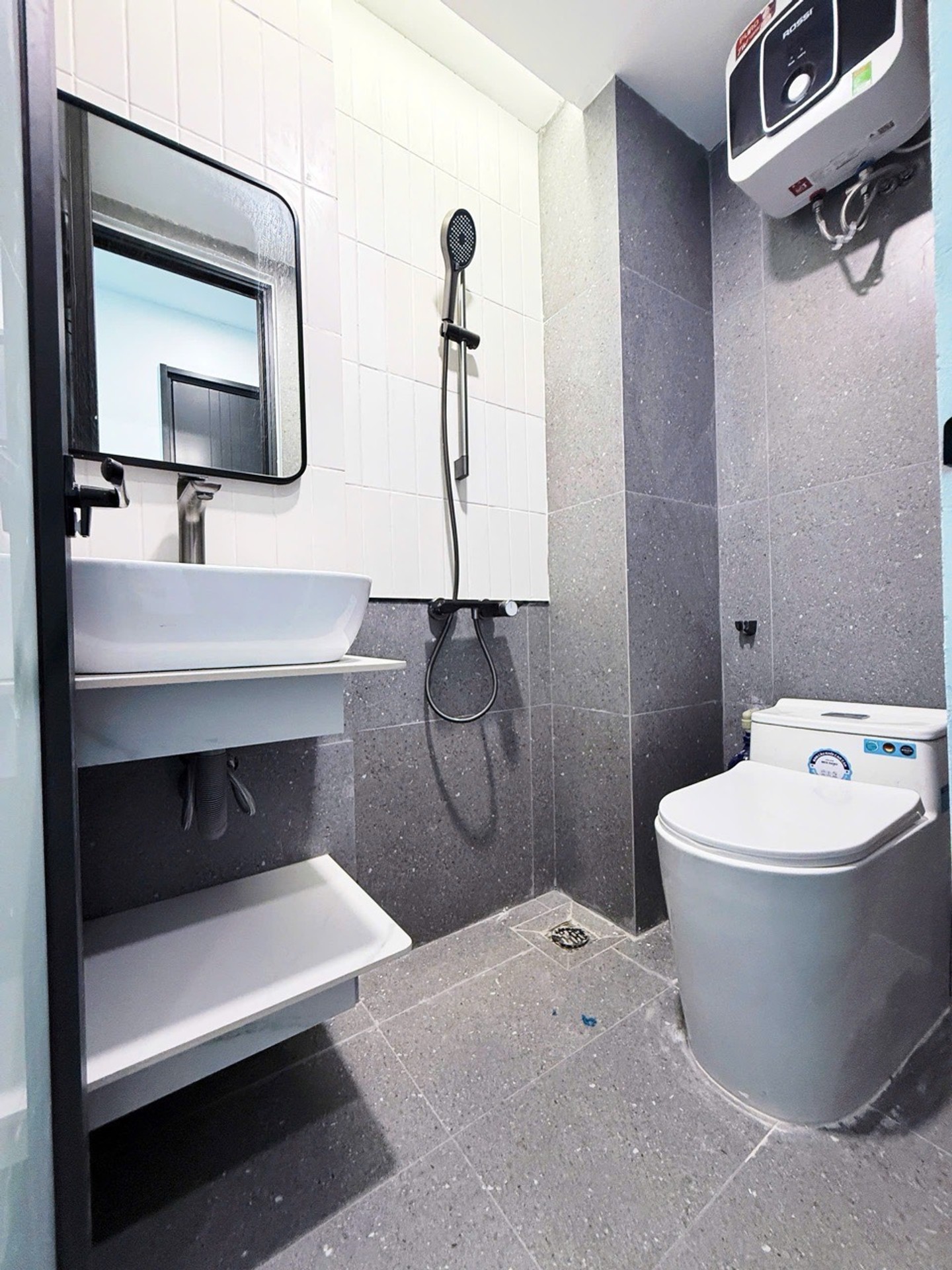 Bán nhà Trương Định - diện tích 61m2 7 tầng - Thang máy, ô tô tránh - giá 17,7 tỷ