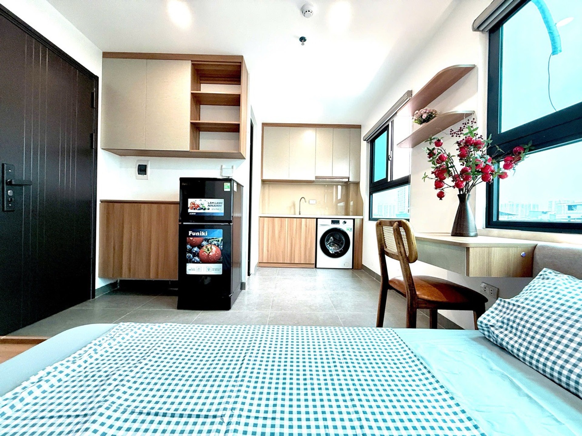 Bán nhà Trương Định - diện tích 61m2 7 tầng - Thang máy, ô tô tránh - giá 17,7 tỷ