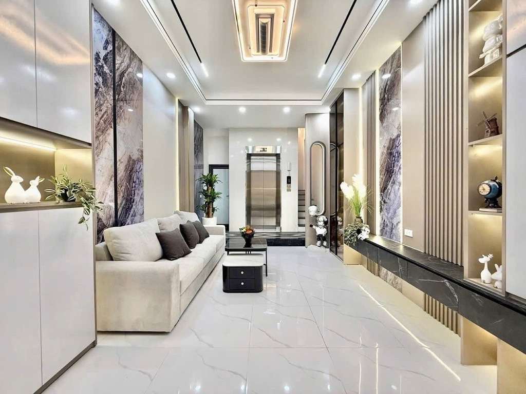 Bán nhà Đông Thiên - diện tích 50m2 5 tầng - ô tô ngủ trong nhà - giá 14,8 tỷ
