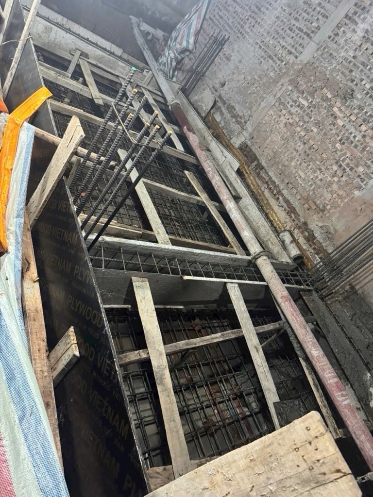 Bán nhà Đông Thiên - diện tích 50m2 5 tầng - ô tô ngủ trong nhà - giá 14,8 tỷ