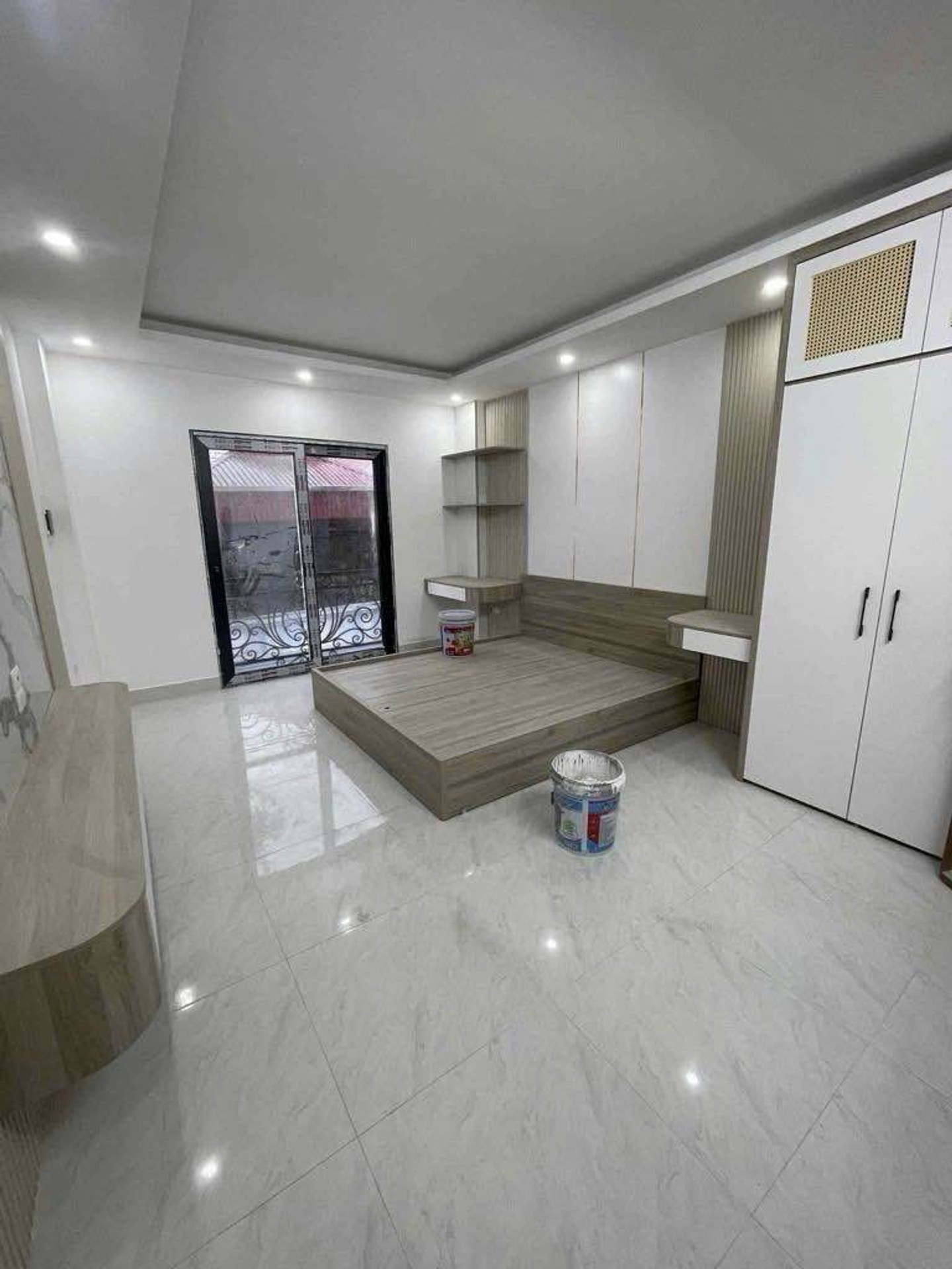 Bán nhà Đông Thiên - diện tích 50m2 5 tầng - ô tô ngủ trong nhà - giá 14,8 tỷ