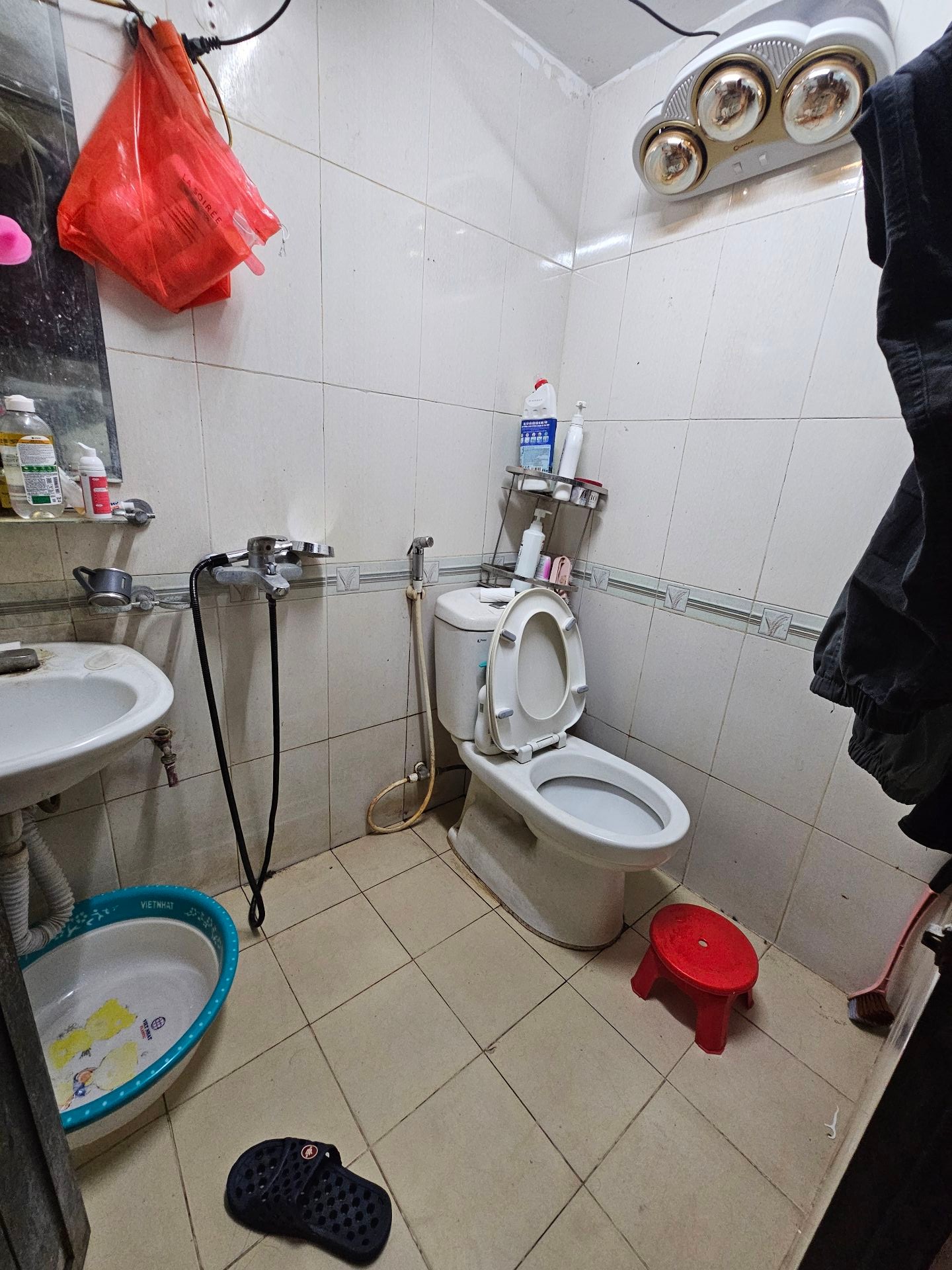 Bán nhà Trương Định - diện tích 71.5m2 4 tầng - Ngõ thông ô tô qua - giá 18,5 tỷ