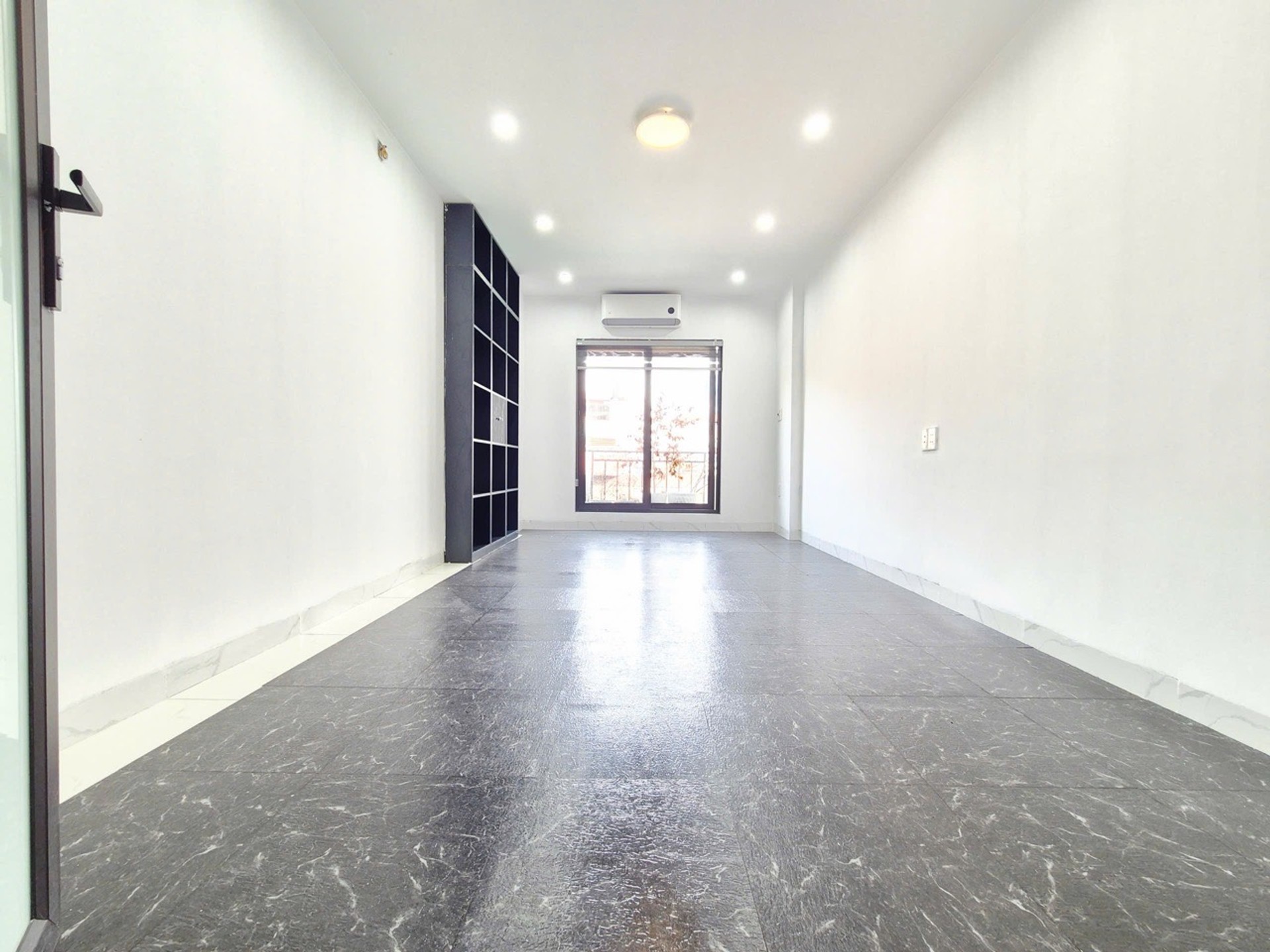 Bán nhà Hai Bà Trưng - diện tích 33m2 5 tầng - Nhà xây mới, thiết kế hiện đại - giá 8,6 tỷ