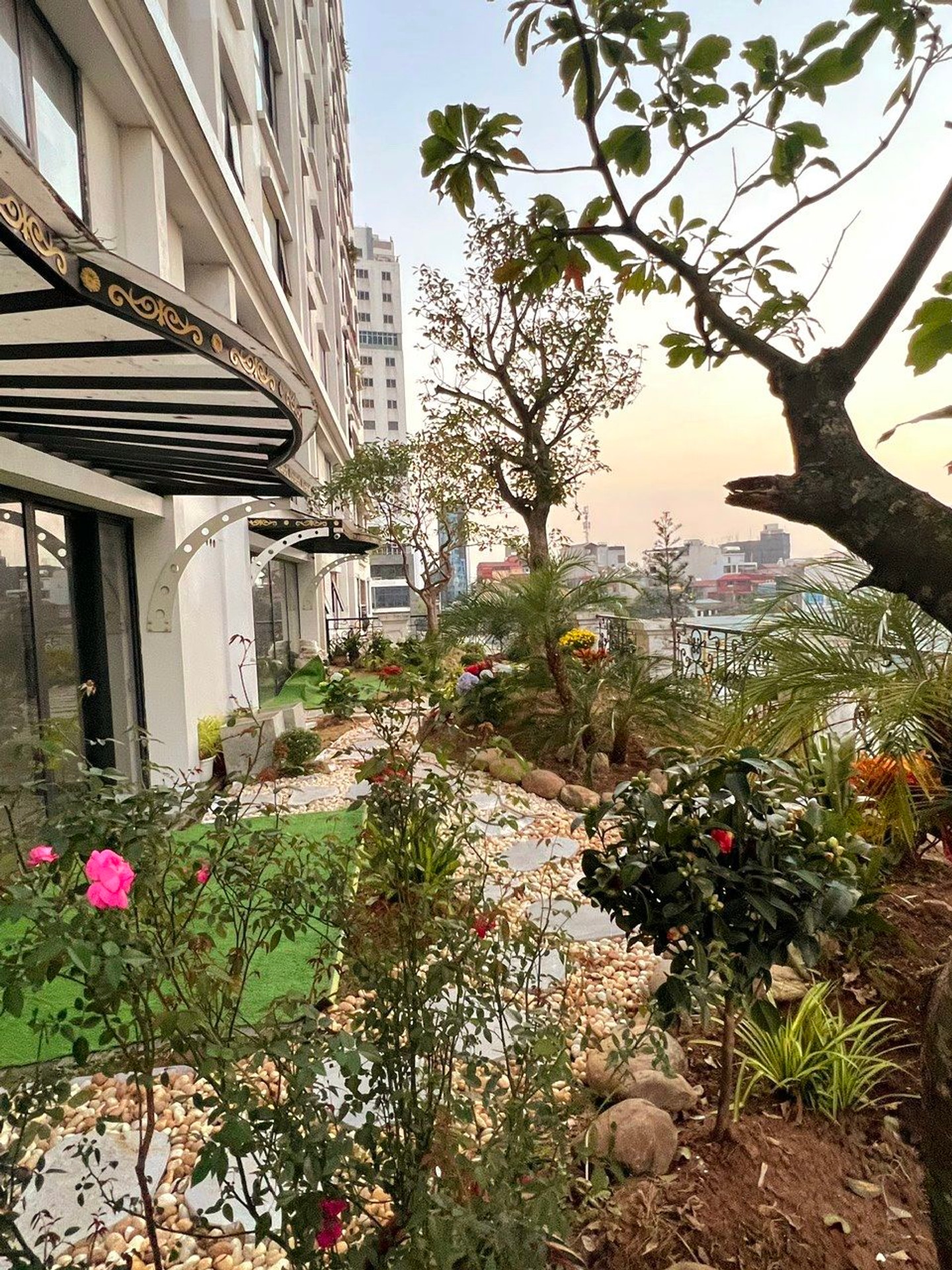 Bán nhà Đại Từ - diện tích 266m2 2 tầng - Căn hộ sân vườn view cực thoáng sáng - giá 16 tỷ