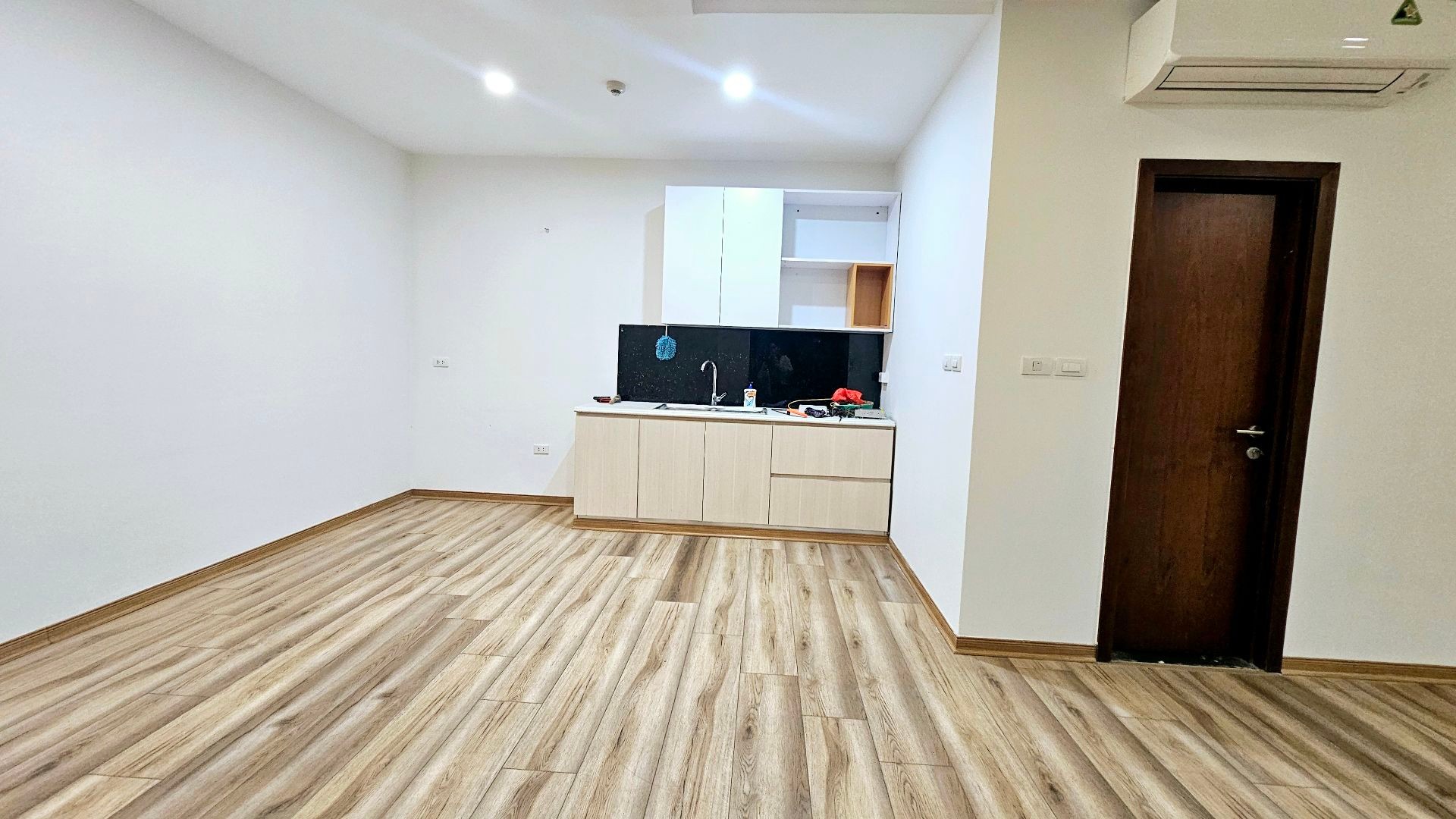 Bán nhà Đại Từ - diện tích 266m2 2 tầng - Căn hộ sân vườn view cực thoáng sáng - giá 16 tỷ