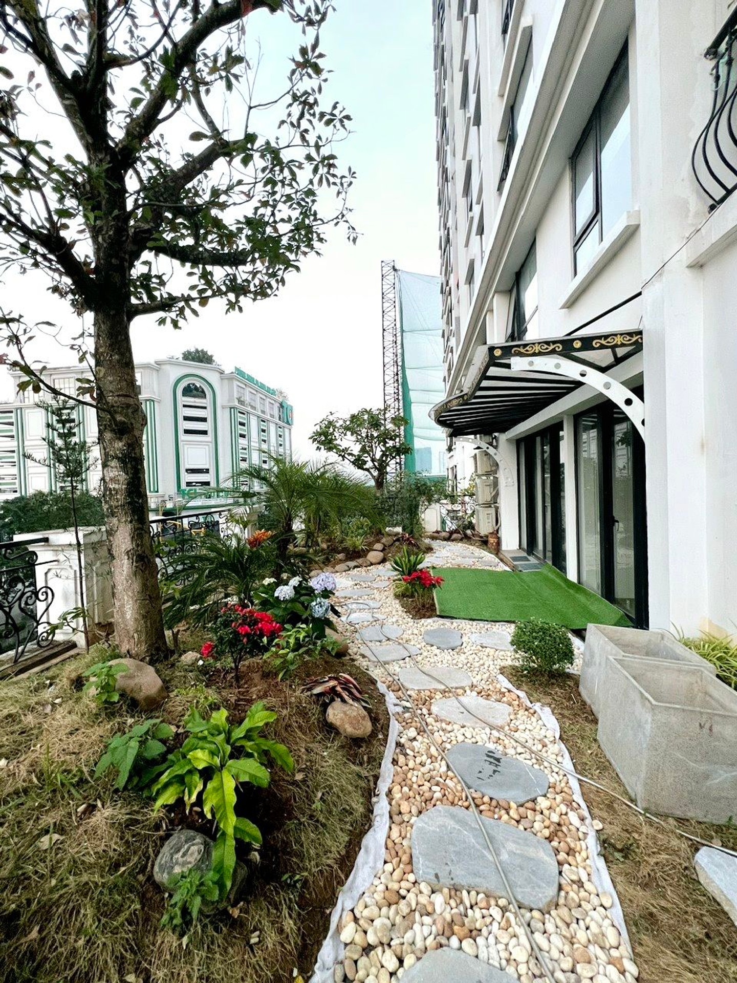 Bán nhà Đại Từ - diện tích 266m2 2 tầng - Căn hộ sân vườn view cực thoáng sáng - giá 16 tỷ