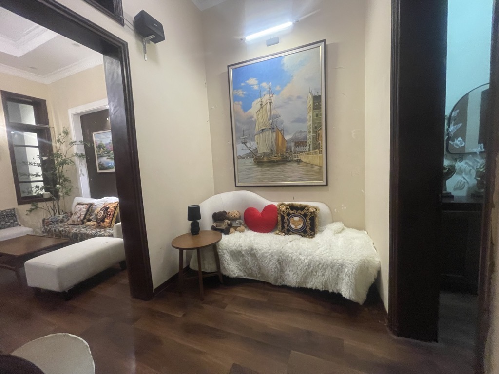 Bán nhà Giảng Võ - diện tích 157m2 4 tầng - Ô TÔ VÀO NHÀ - giá 50 tỷ