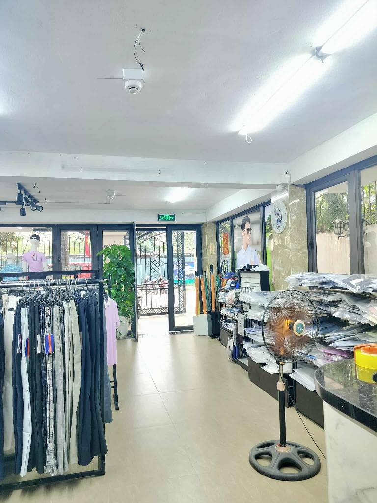 Bán nhà Cầu Bươu - diện tích 122.4m2 5 tầng - Lô góc 2 mặt thoáng - giá 32,7 tỷ