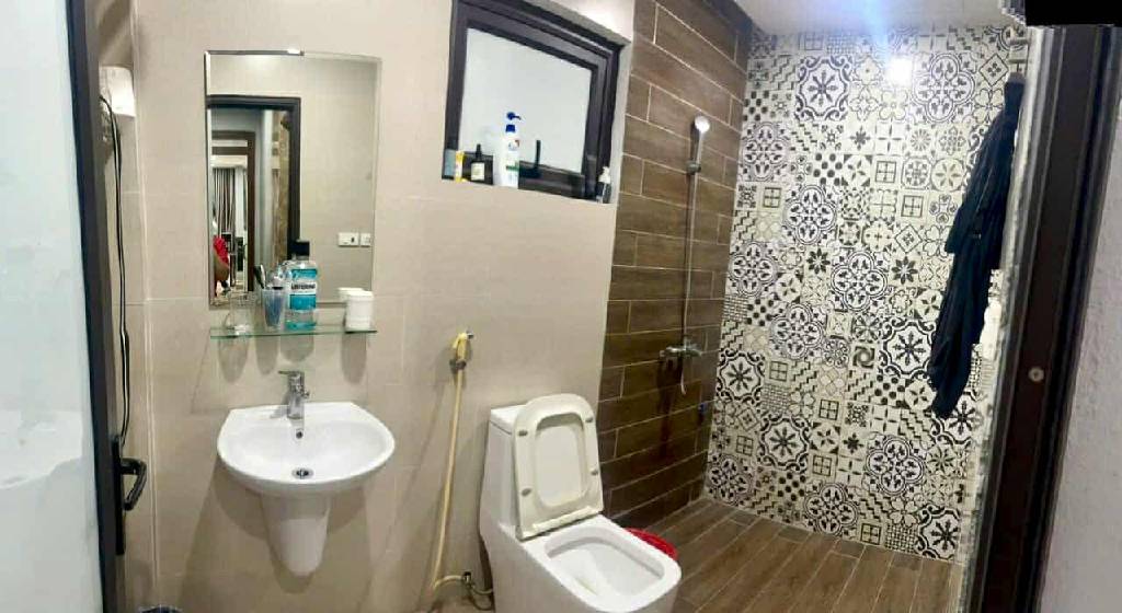 Bán nhà Cầu Bươu - diện tích 122.4m2 5 tầng - Lô góc 2 mặt thoáng - giá 32,7 tỷ