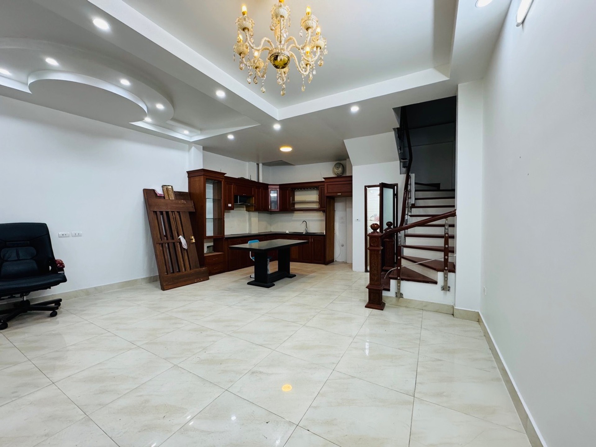 Bán nhà Chợ Khâm Thiên - diện tích 62m2 4 tầng - Nhà đẹp hiếm có - giá 10,9 tỷ