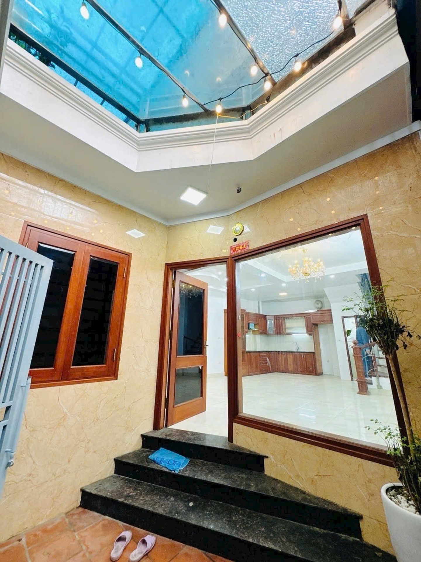 Bán nhà Chợ Khâm Thiên - diện tích 62m2 4 tầng - Nhà đẹp hiếm có - giá 10,9 tỷ
