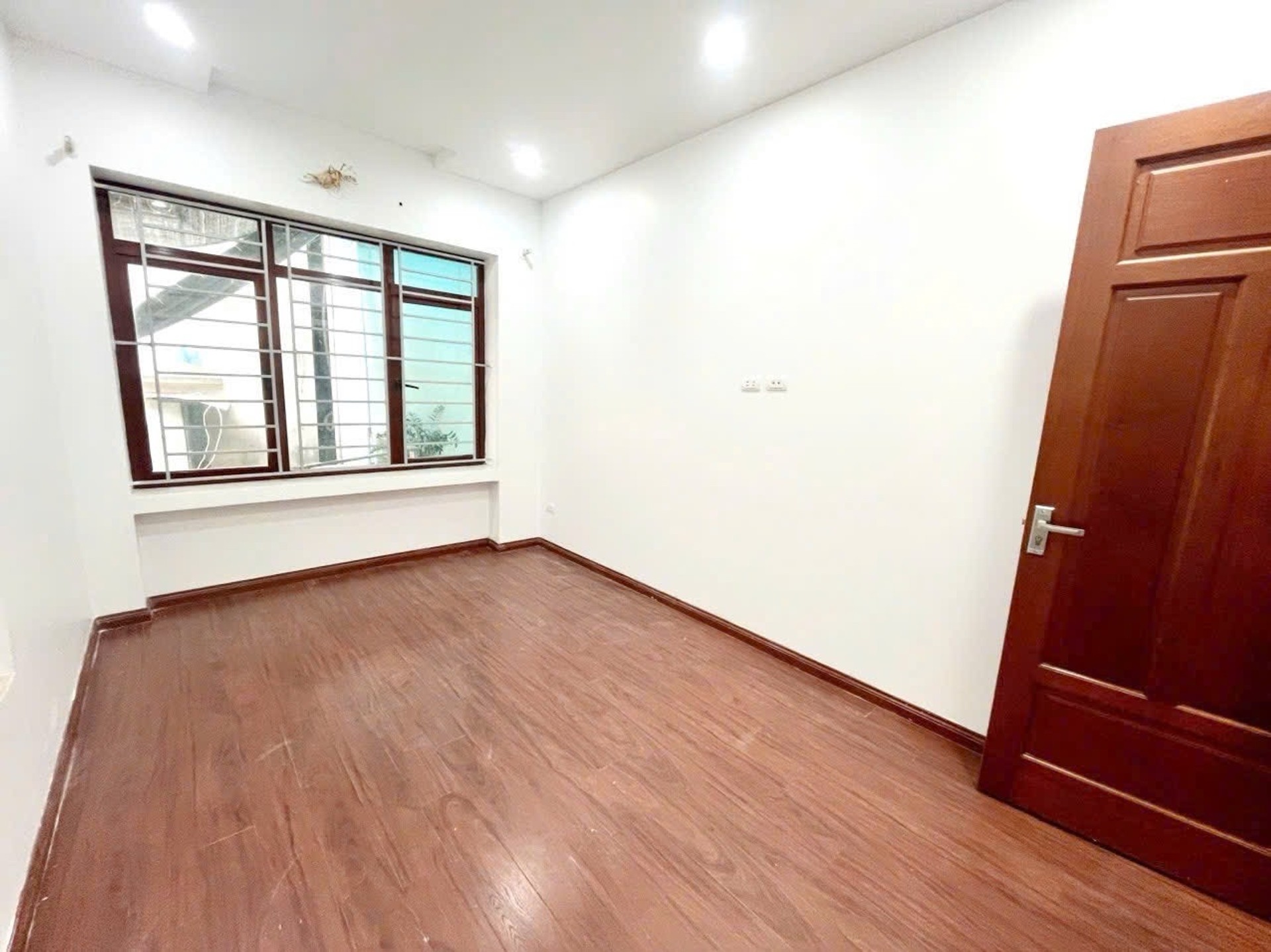 Bán nhà Chợ Khâm Thiên - diện tích 62m2 4 tầng - Nhà đẹp hiếm có - giá 10,9 tỷ