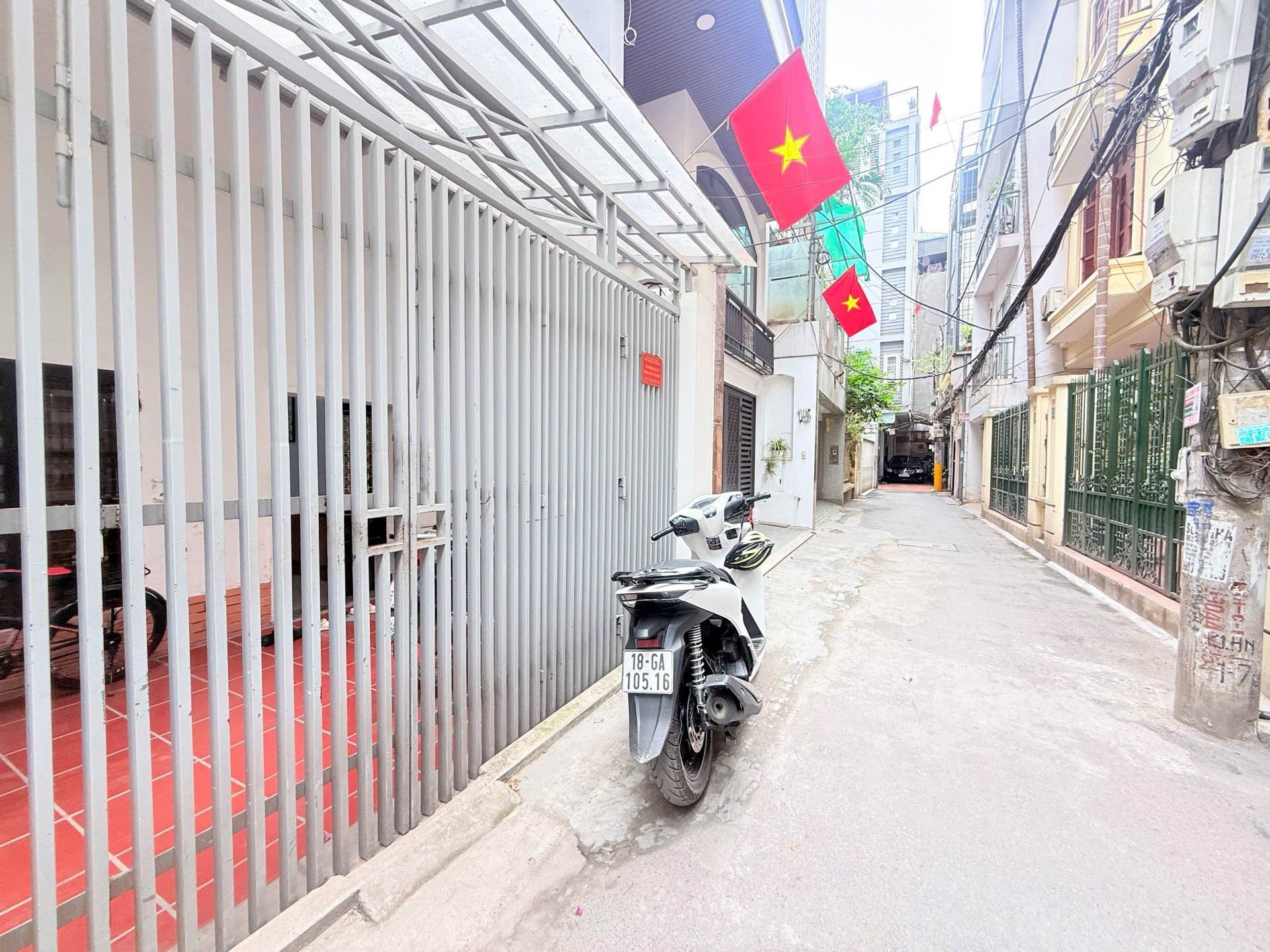 Bán nhà La Thành - diện tích 80.1m2 3 tầng - Phân lô ô tô - giá 36 tỷ