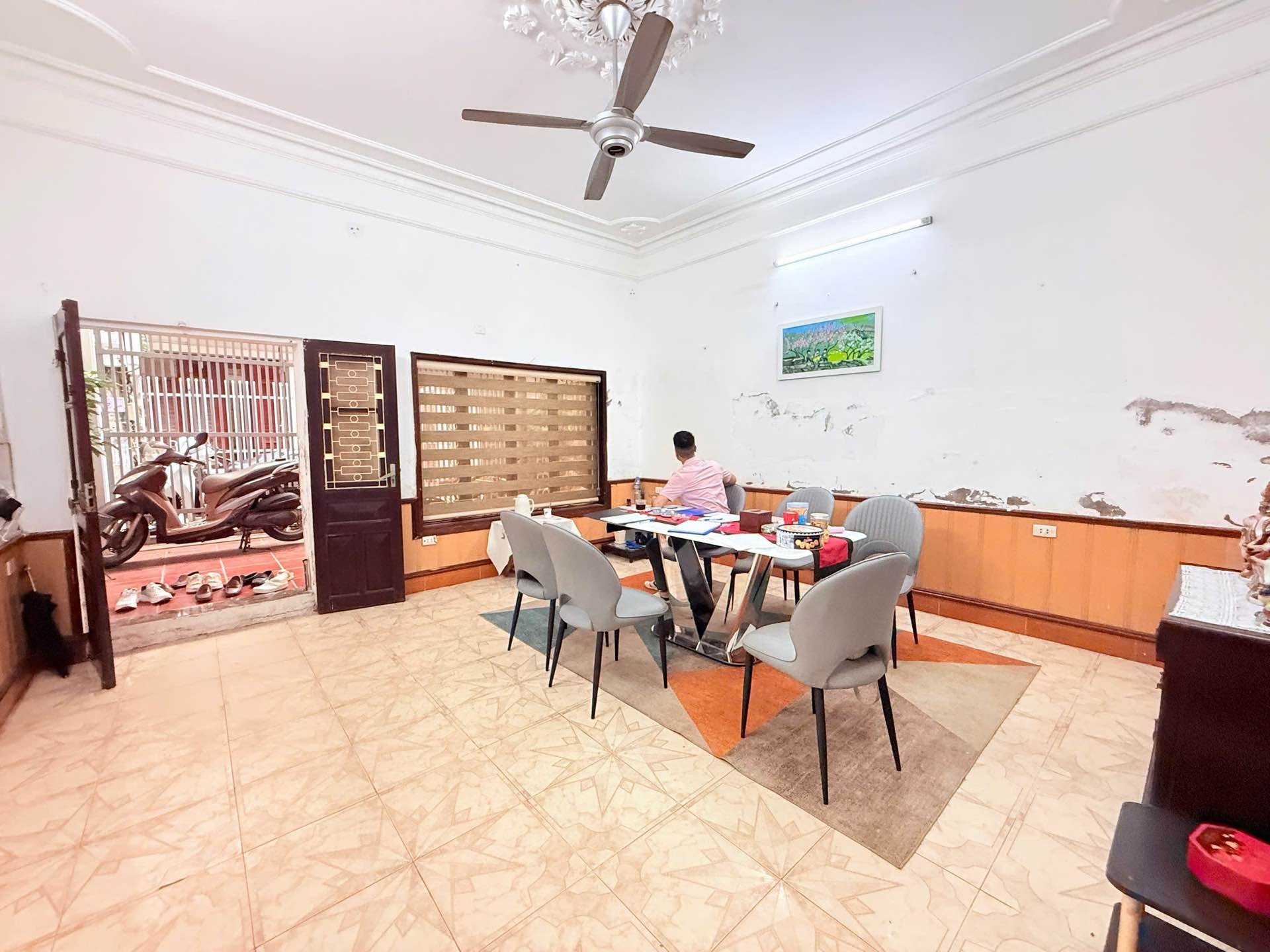 Bán nhà La Thành - diện tích 80.1m2 3 tầng - Phân lô ô tô - giá 36 tỷ