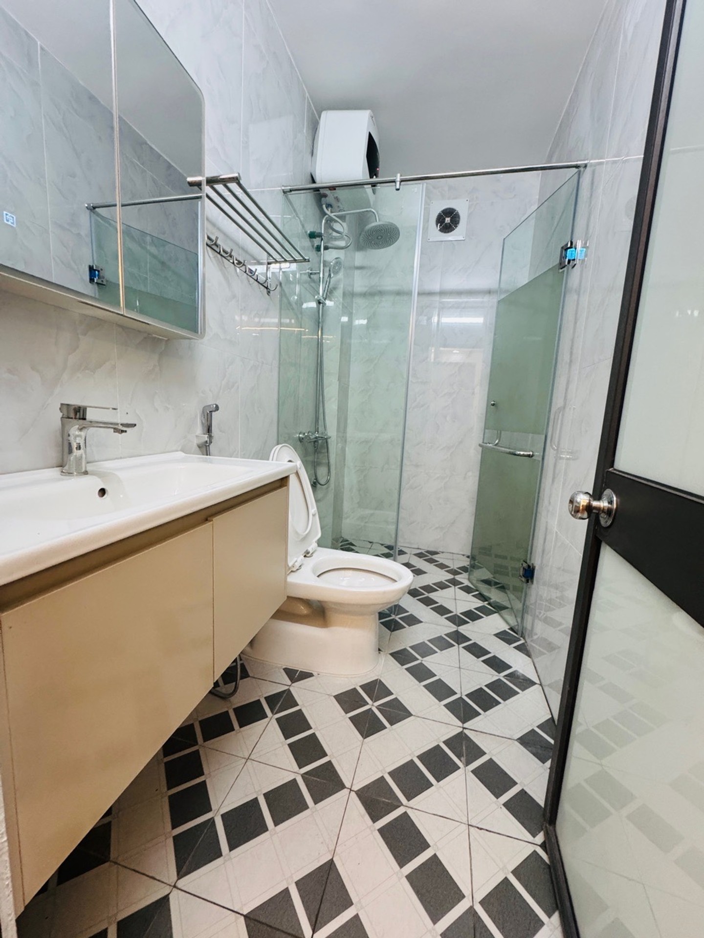 Bán nhà Nam Dư - diện tích 30m2 5 tầng - gần ô tô - giá 7,5 tỷ