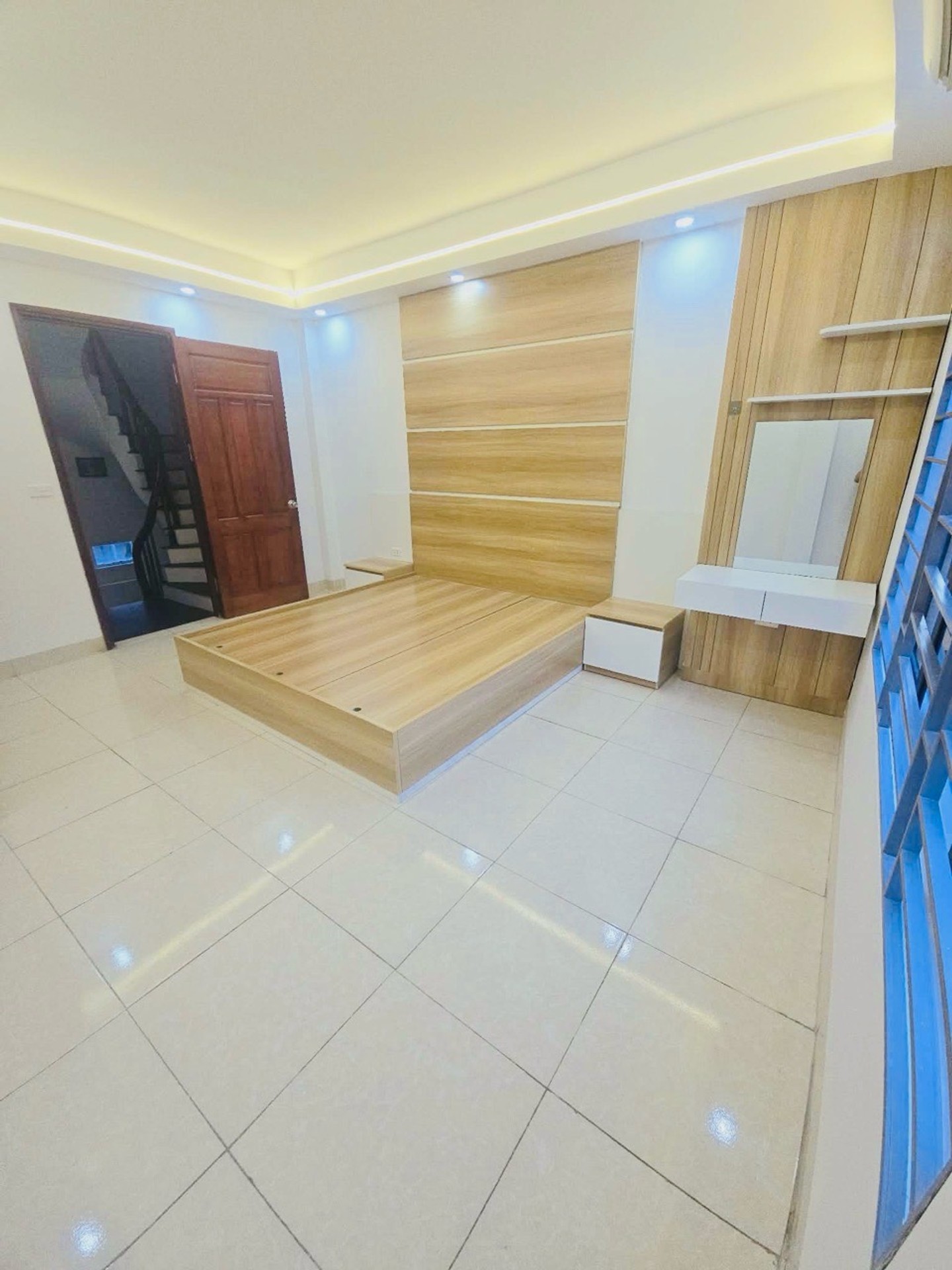 Bán nhà Nam Dư - diện tích 30m2 5 tầng - gần ô tô - giá 7,5 tỷ