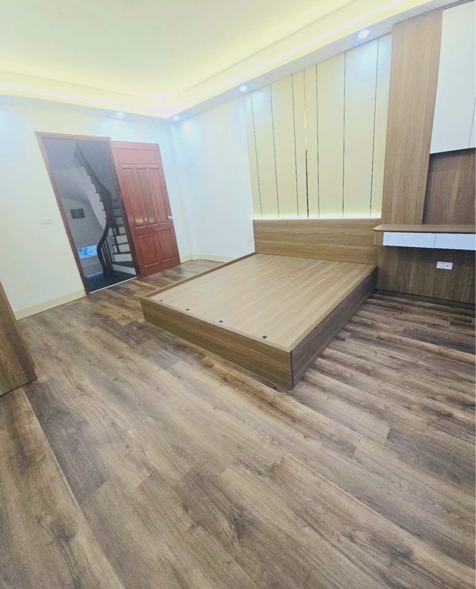 Bán nhà Nam Dư - diện tích 30m2 5 tầng - gần ô tô - giá 7,5 tỷ