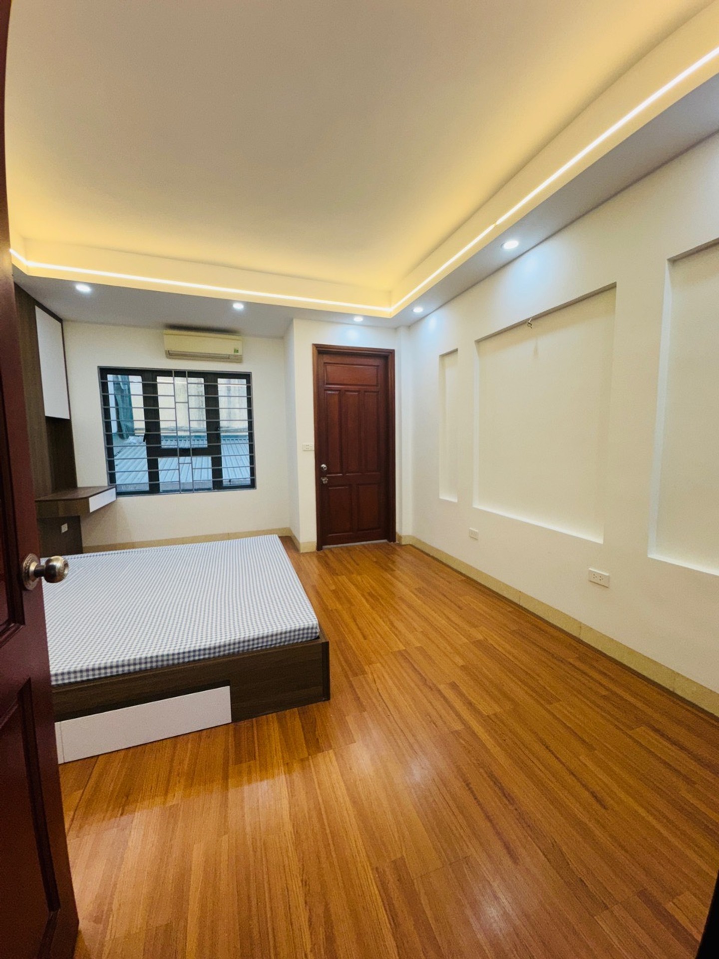 Bán nhà Nam Dư - diện tích 30m2 5 tầng - gần ô tô - giá 7,5 tỷ