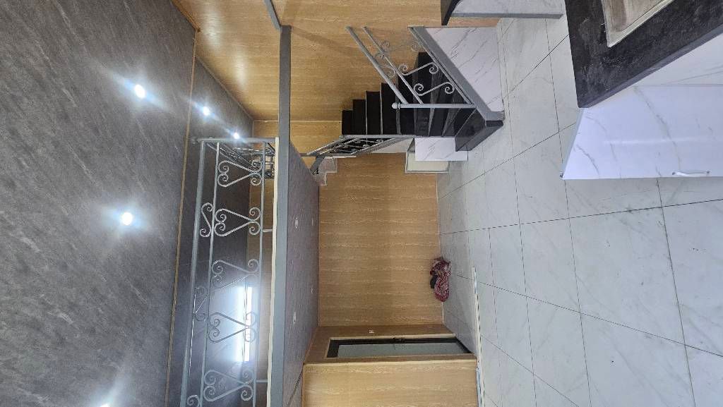 Bán nhà Ngũ Nhạc - diện tích 30m2 1.5 tầng - Ô tô đỗ cổng - giá 1,85 tỷ