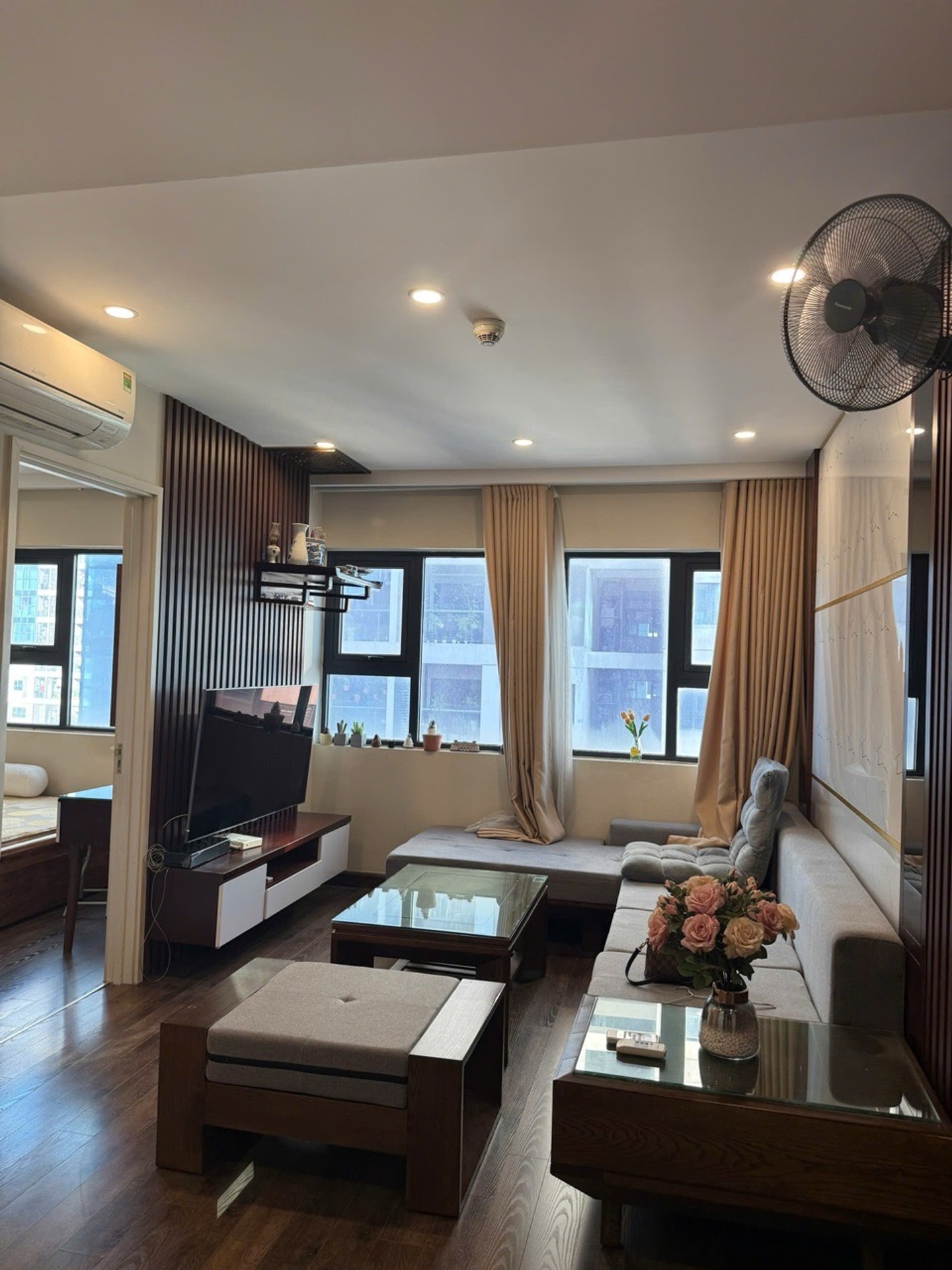 Bán nhà Nguyễn Tuân - diện tích 67m2 23 tầng - Căn hộ 2PN - 2WC - giá 7,48 tỷ