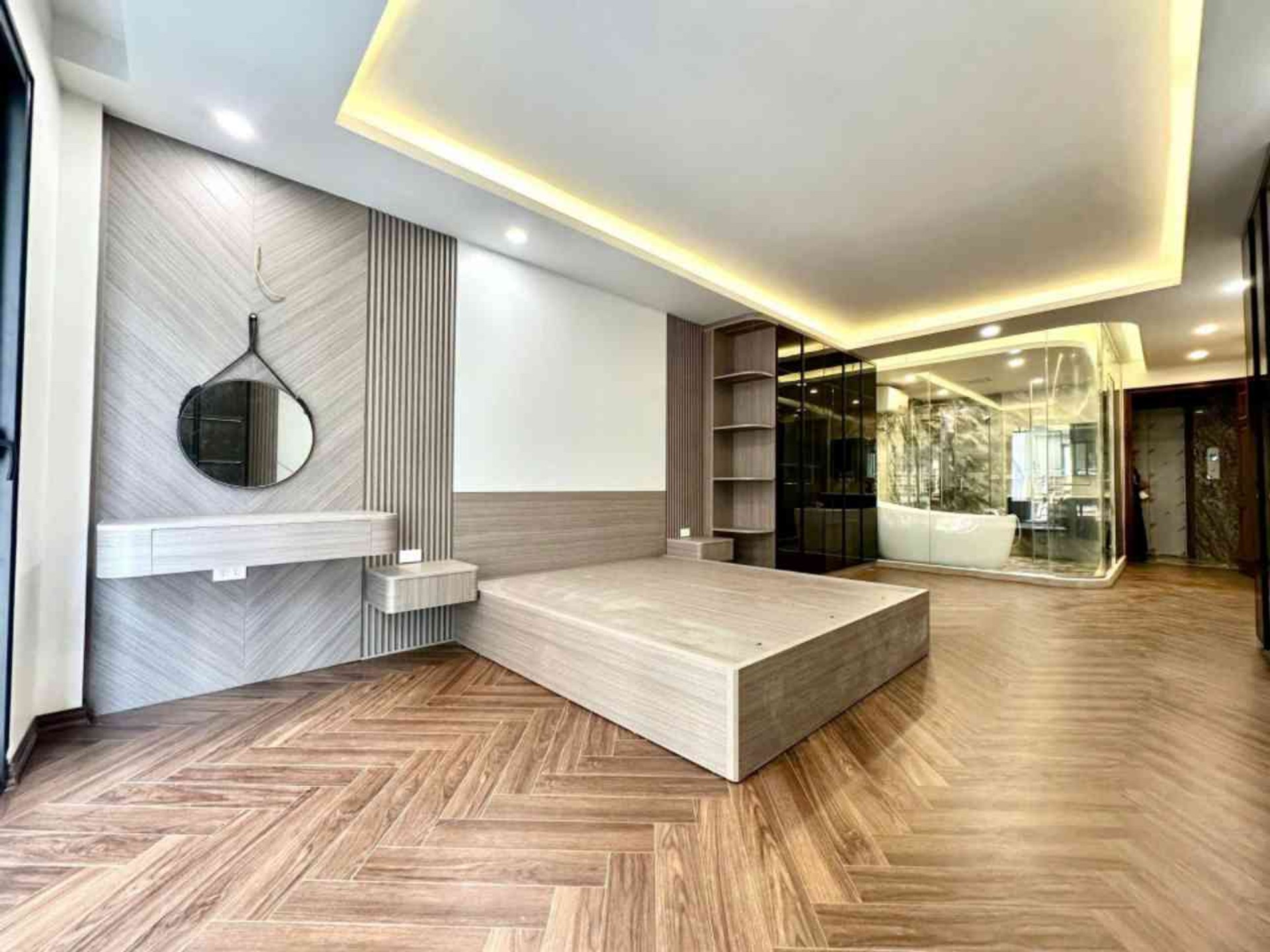 Bán nhà Lương Khánh Thiện - diện tích 51m2 7 tầng - Ô TÔ VÀO NHÀ - giá 26,8 tỷ