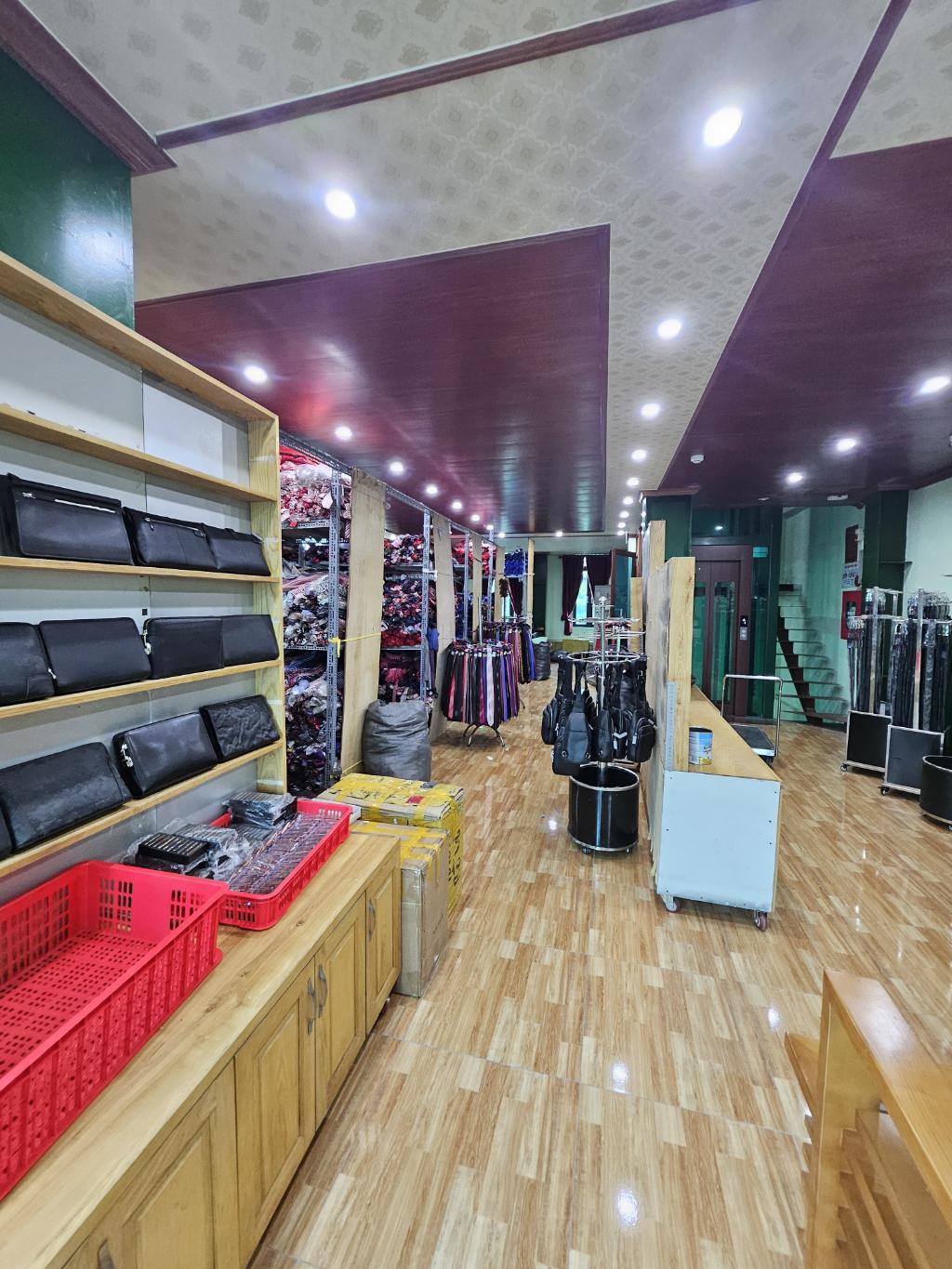 Bán nhà Tứ Hiệp - diện tích 105m2 7 tầng - LÔ GÓC 3 MẶT THOÁNG - giá 48 tỷ