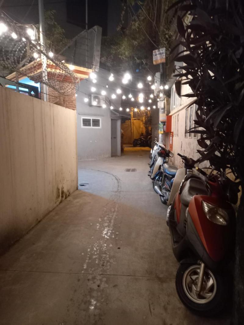 Bán nhà Nguyễn Chính - diện tích 121m2 2 tầng - ngõ thông xe 3 gác - giá 19,5 tỷ