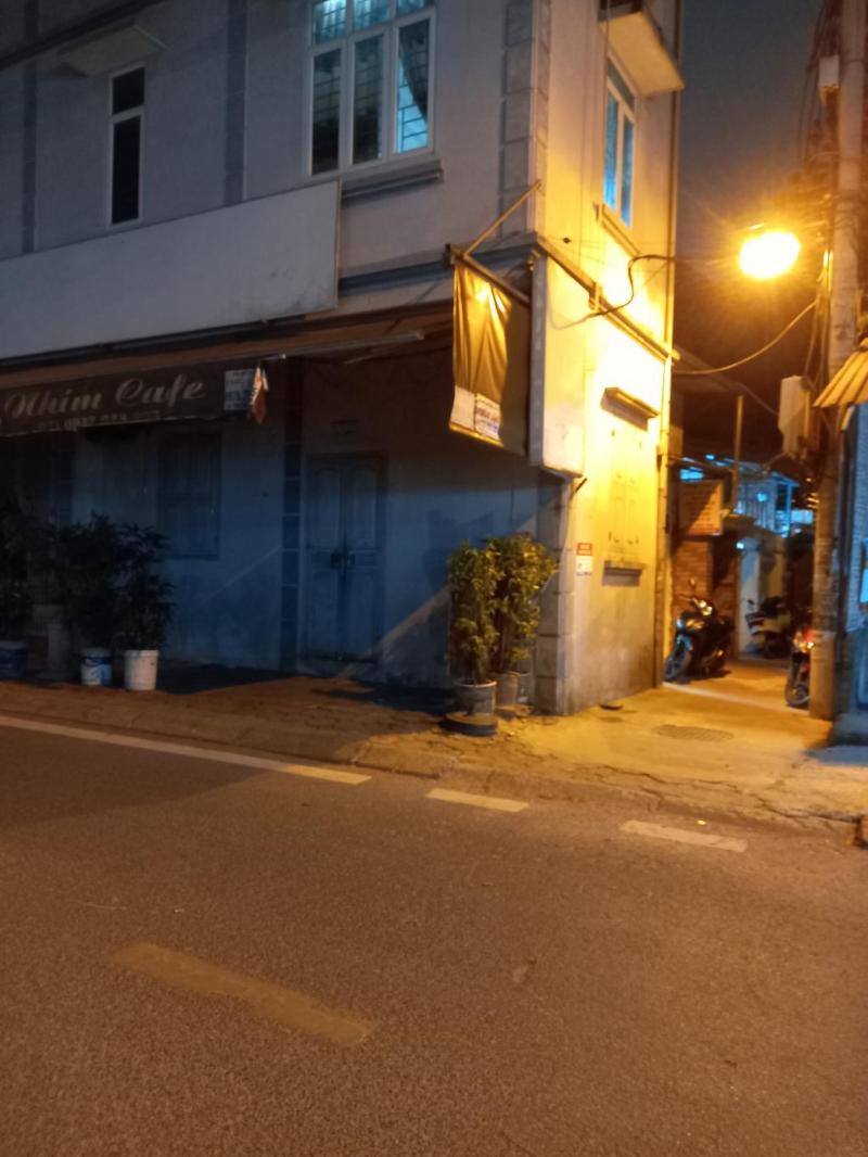 Bán nhà Nguyễn Chính - diện tích 121m2 2 tầng - ngõ thông xe 3 gác - giá 19,5 tỷ