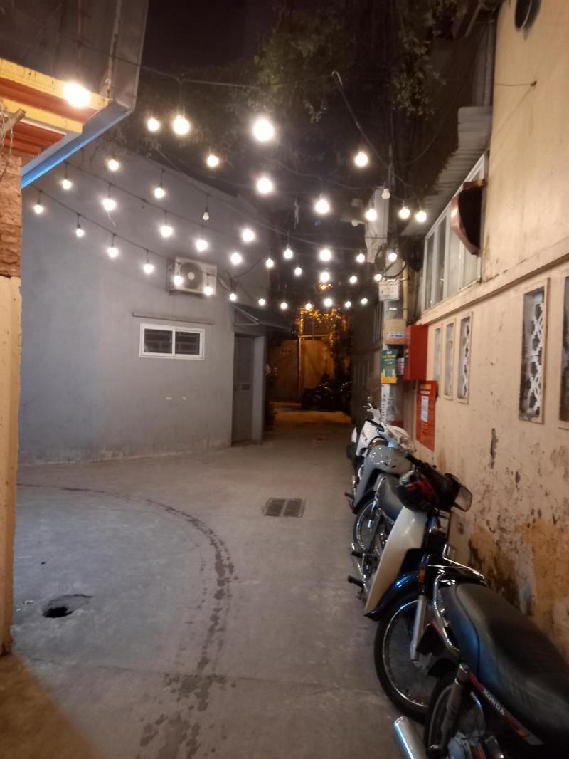Bán nhà Nguyễn Chính - diện tích 121m2 2 tầng - ngõ thông xe 3 gác - giá 19,5 tỷ