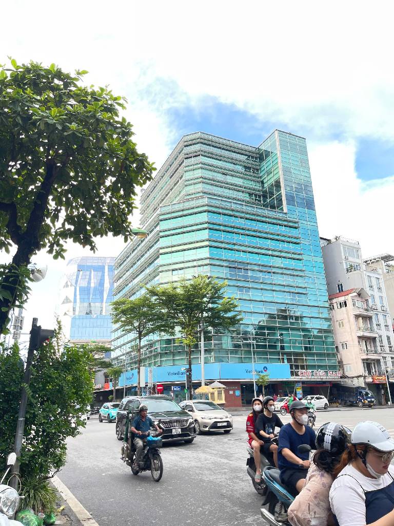 Bán nhà Lê Duẩn - diện tích 45m2 3 tầng - Nhà mặt phố, vị trí kinh doanh cực đẹp - giá 26 tỷ