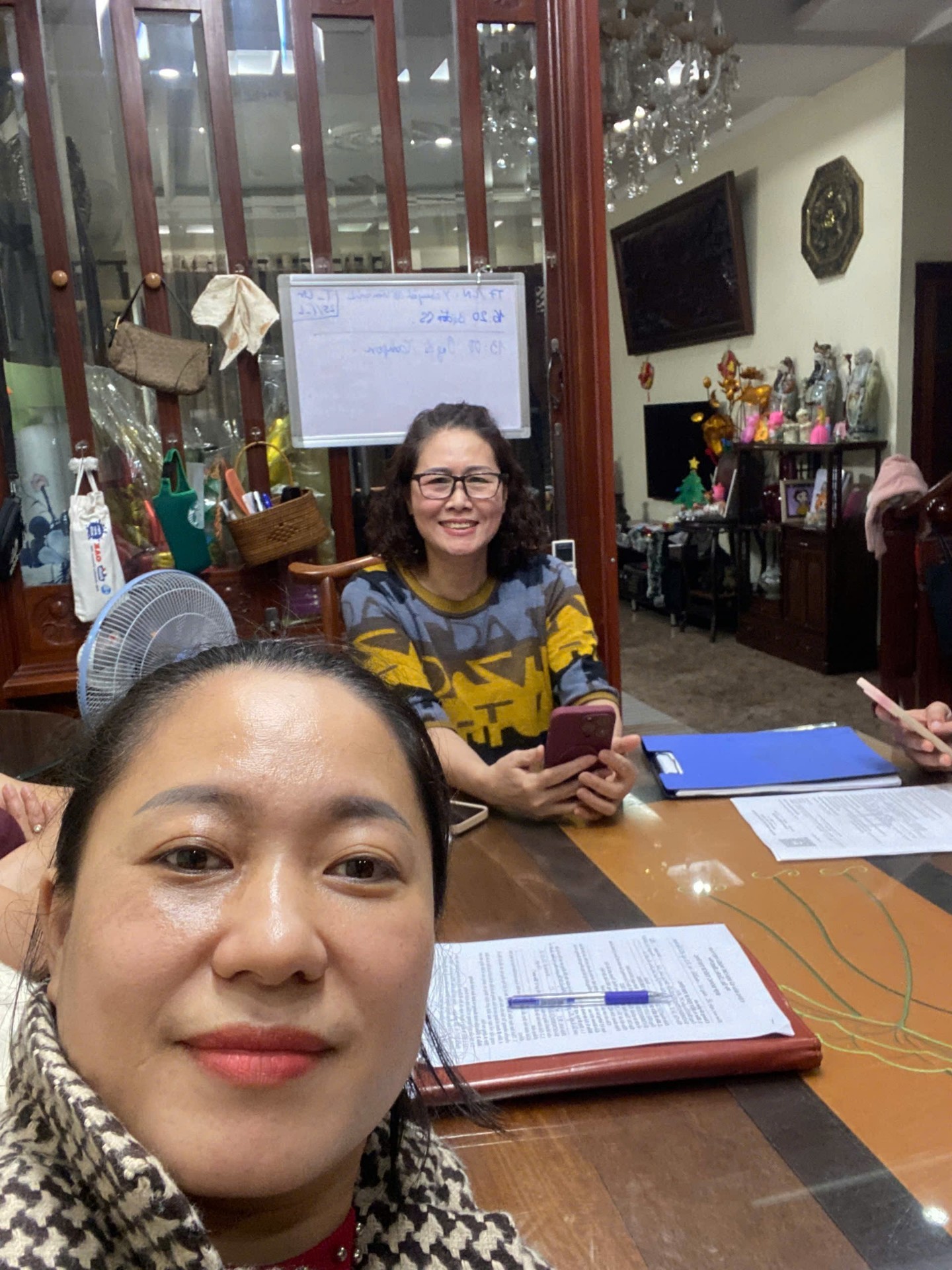 Bán nhà Hào Nam - diện tích 95m2 5 tầng - Ô tô vào nhà - giá 44,5 tỷ