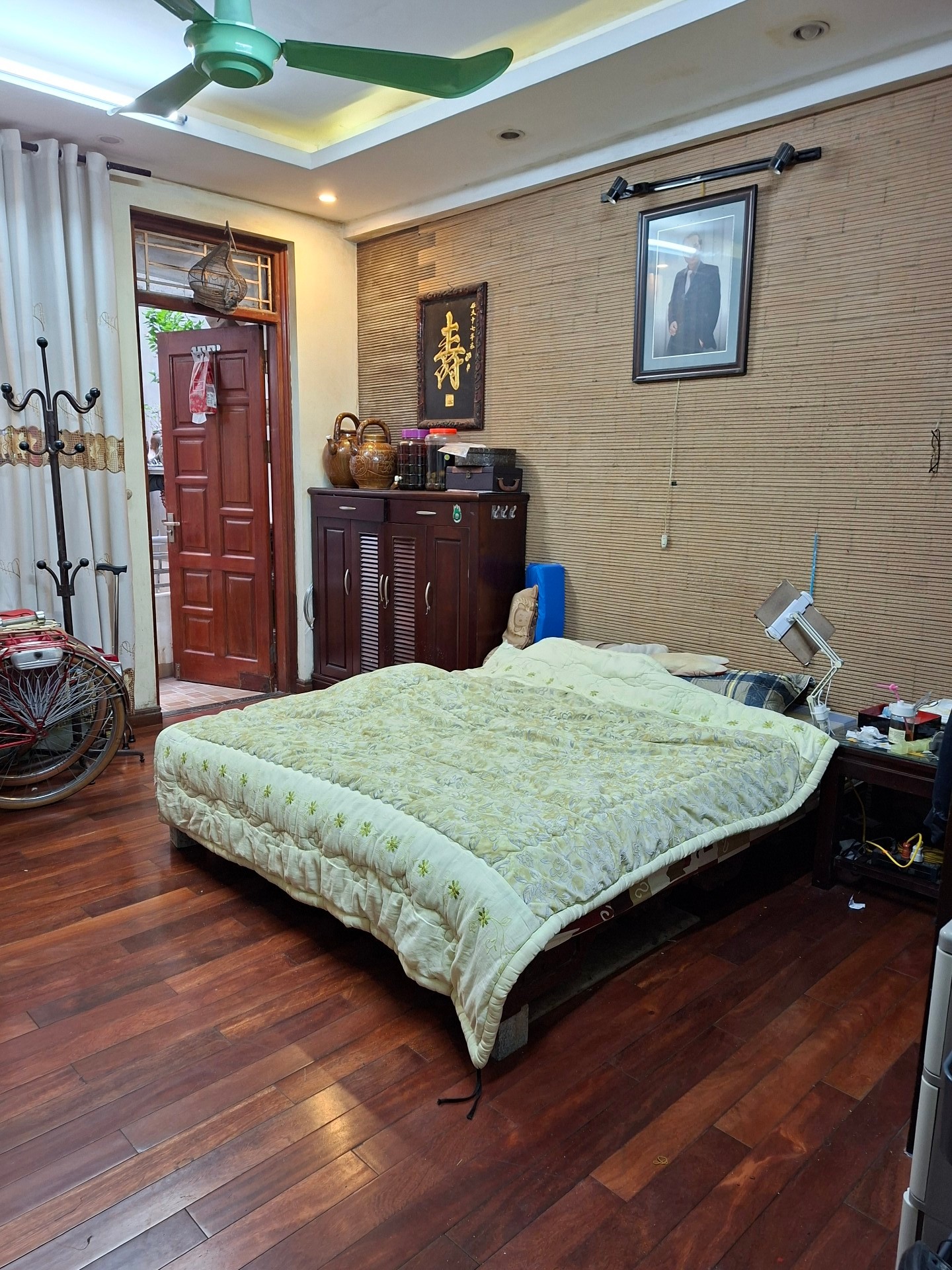 Bán nhà Hào Nam - diện tích 95m2 5 tầng - Ô tô vào nhà - giá 44,5 tỷ