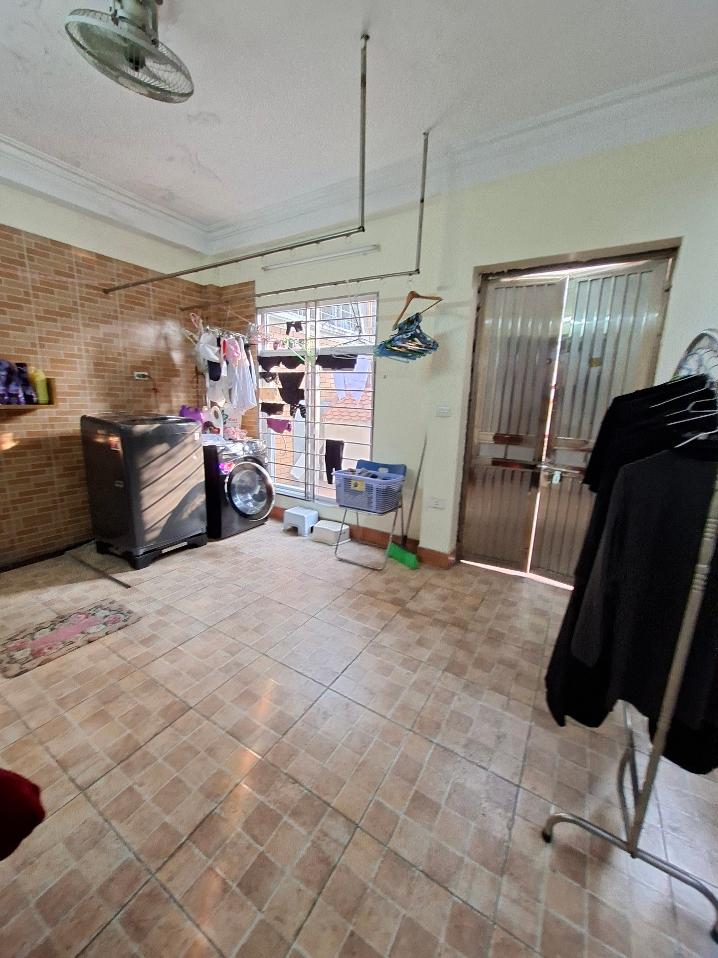 Bán nhà Hào Nam - diện tích 95m2 5 tầng - Ô tô vào nhà - giá 44,5 tỷ