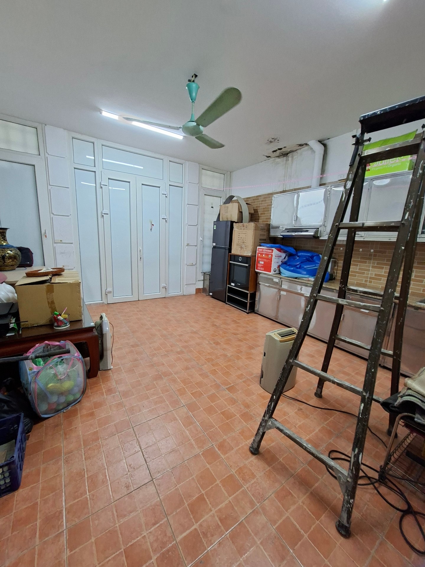 Bán nhà Hào Nam - diện tích 95m2 5 tầng - Ô tô vào nhà - giá 44,5 tỷ