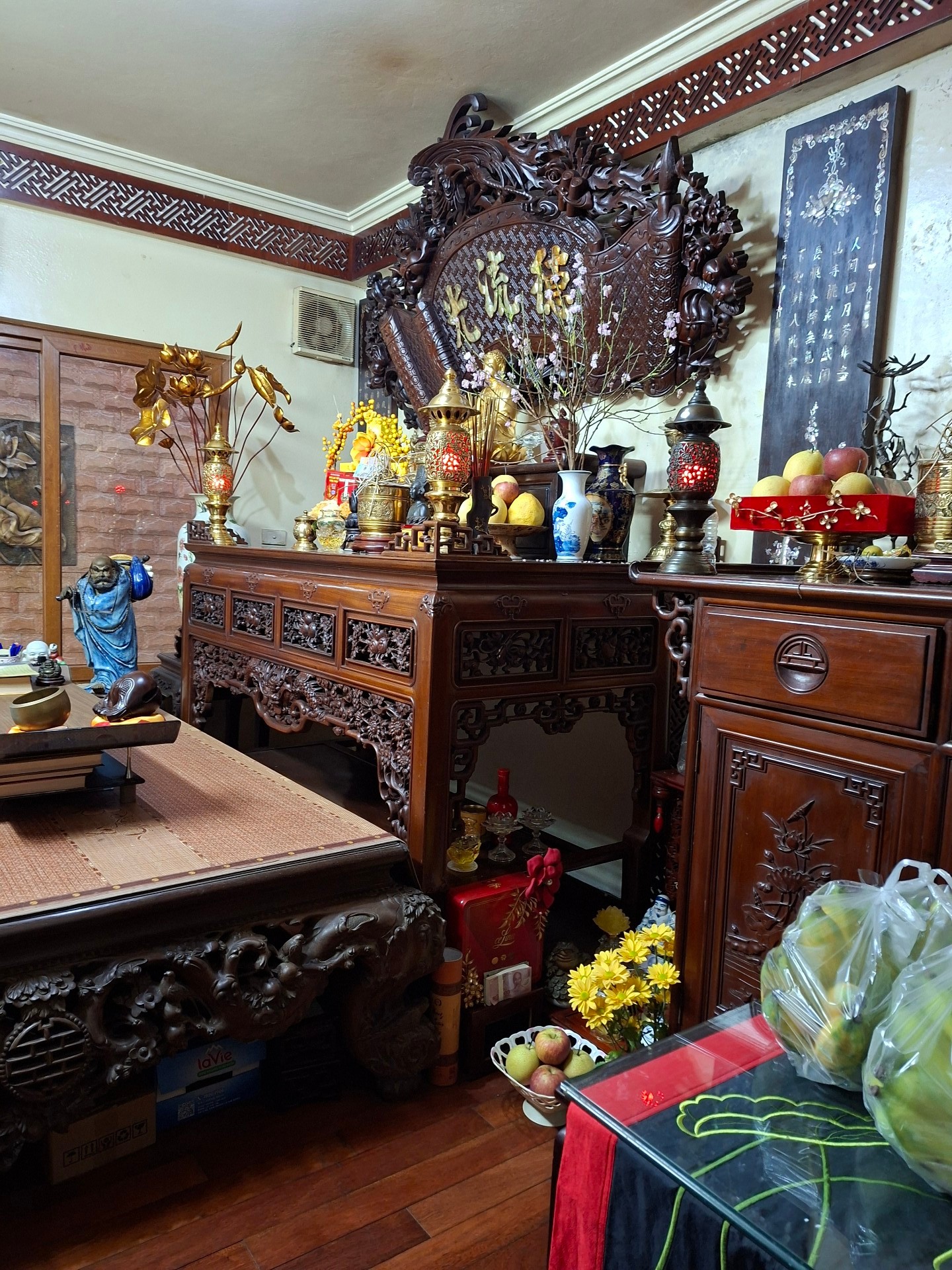 Bán nhà Hào Nam - diện tích 95m2 5 tầng - Ô tô vào nhà - giá 44,5 tỷ