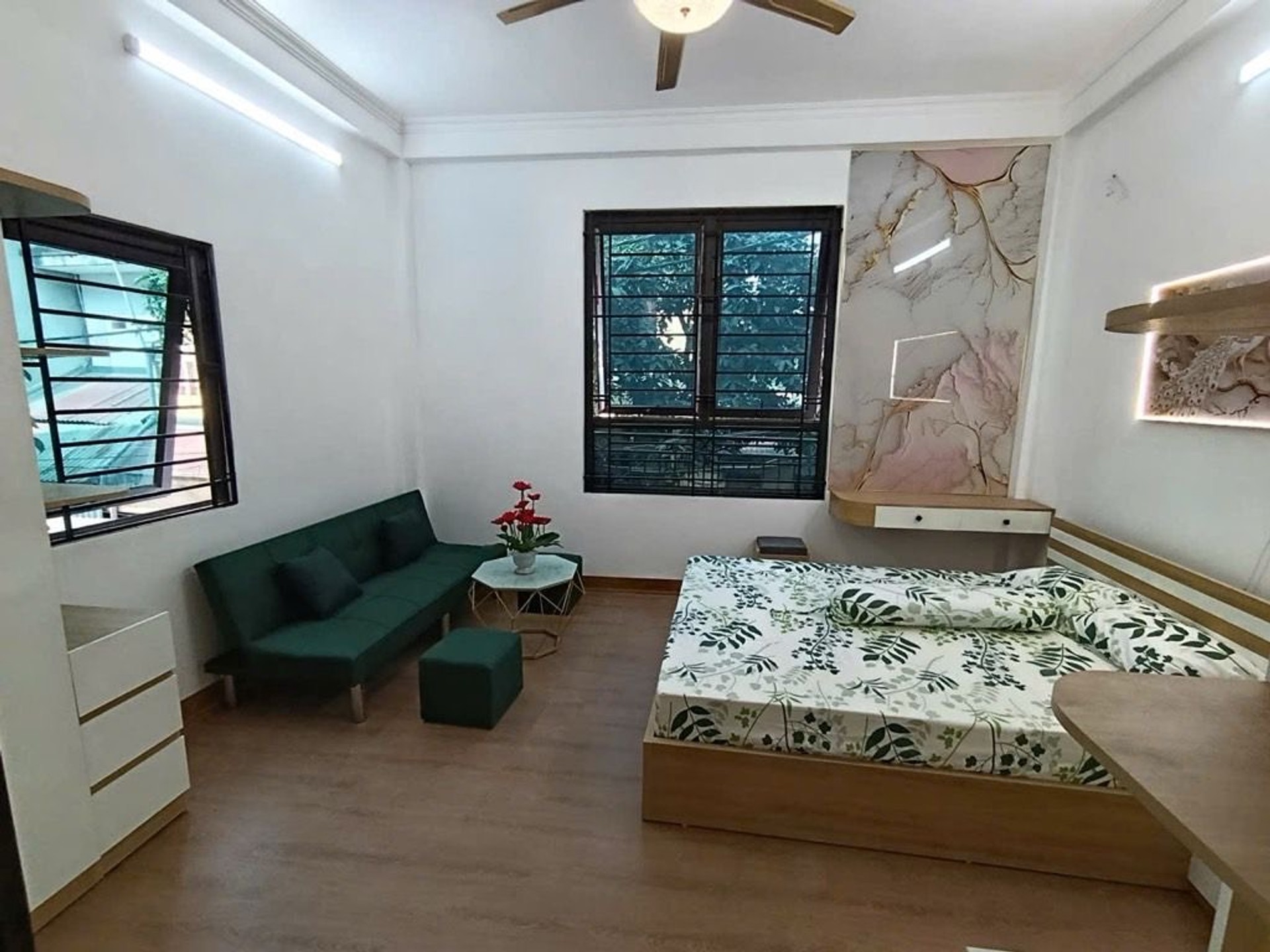 Bán nhà Nguyễn Chính - diện tích 23m2 5 tầng - Ngõ như phố, gần ô tô - giá 5,5 tỷ