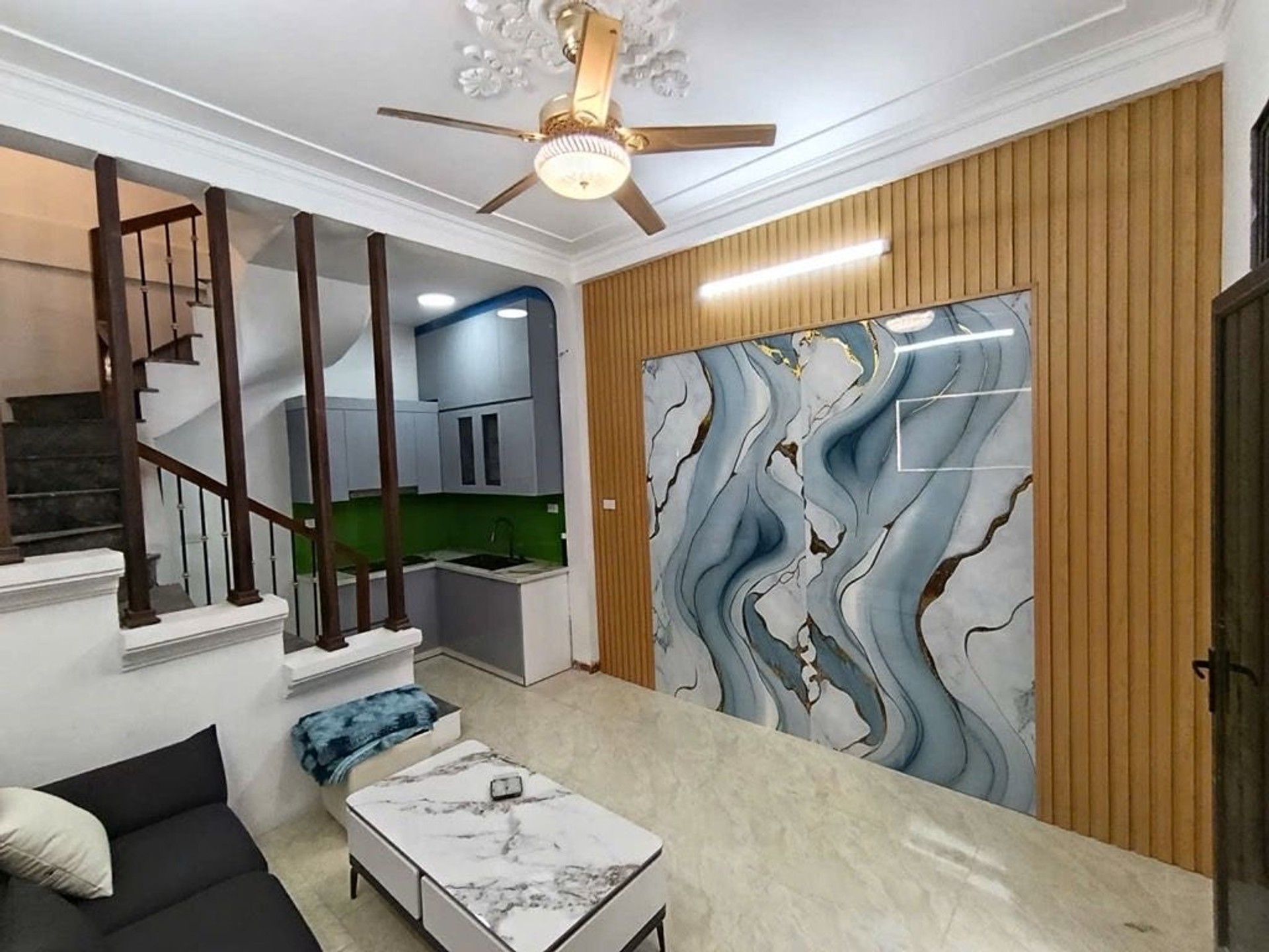 Bán nhà Nguyễn Chính - diện tích 23m2 5 tầng - Ngõ như phố, gần ô tô - giá 5,5 tỷ